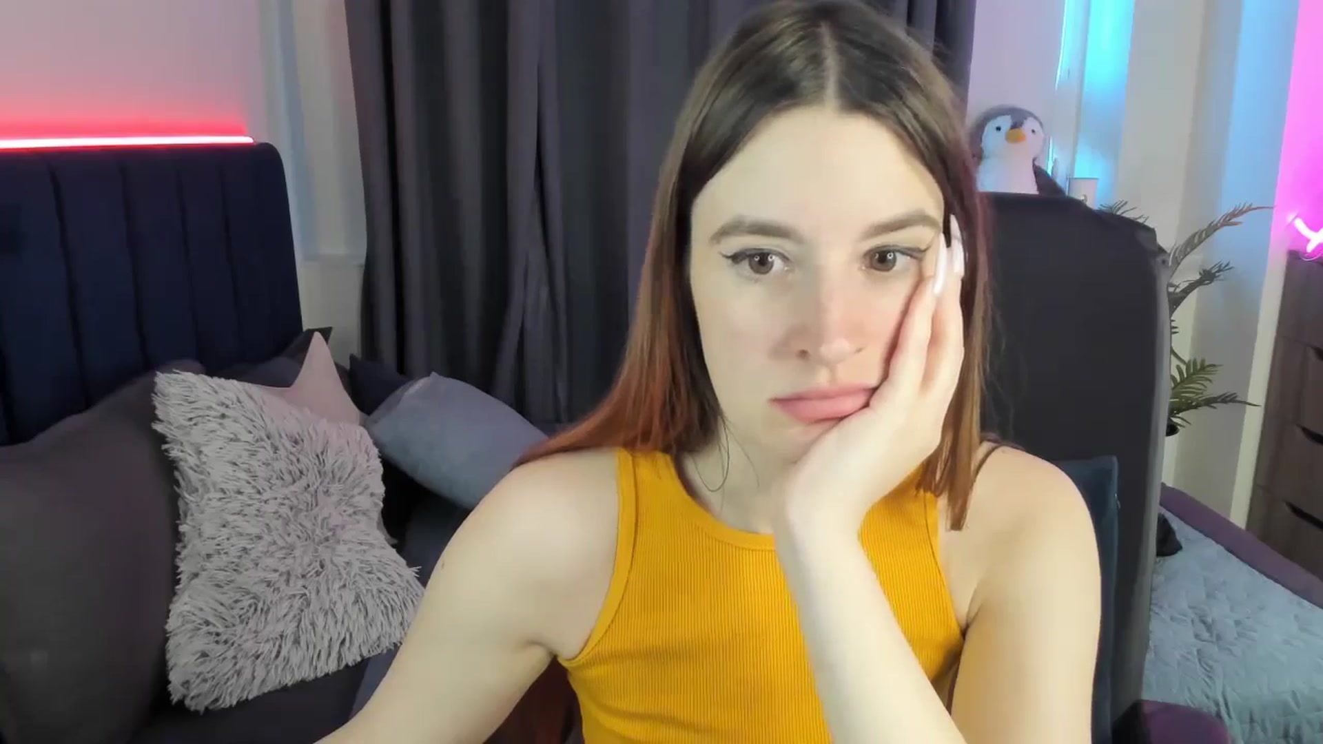 Gallery image thumbnail from Brocard's myfreecams stream on, 08/16/2025, 13:54 image 9 of 20