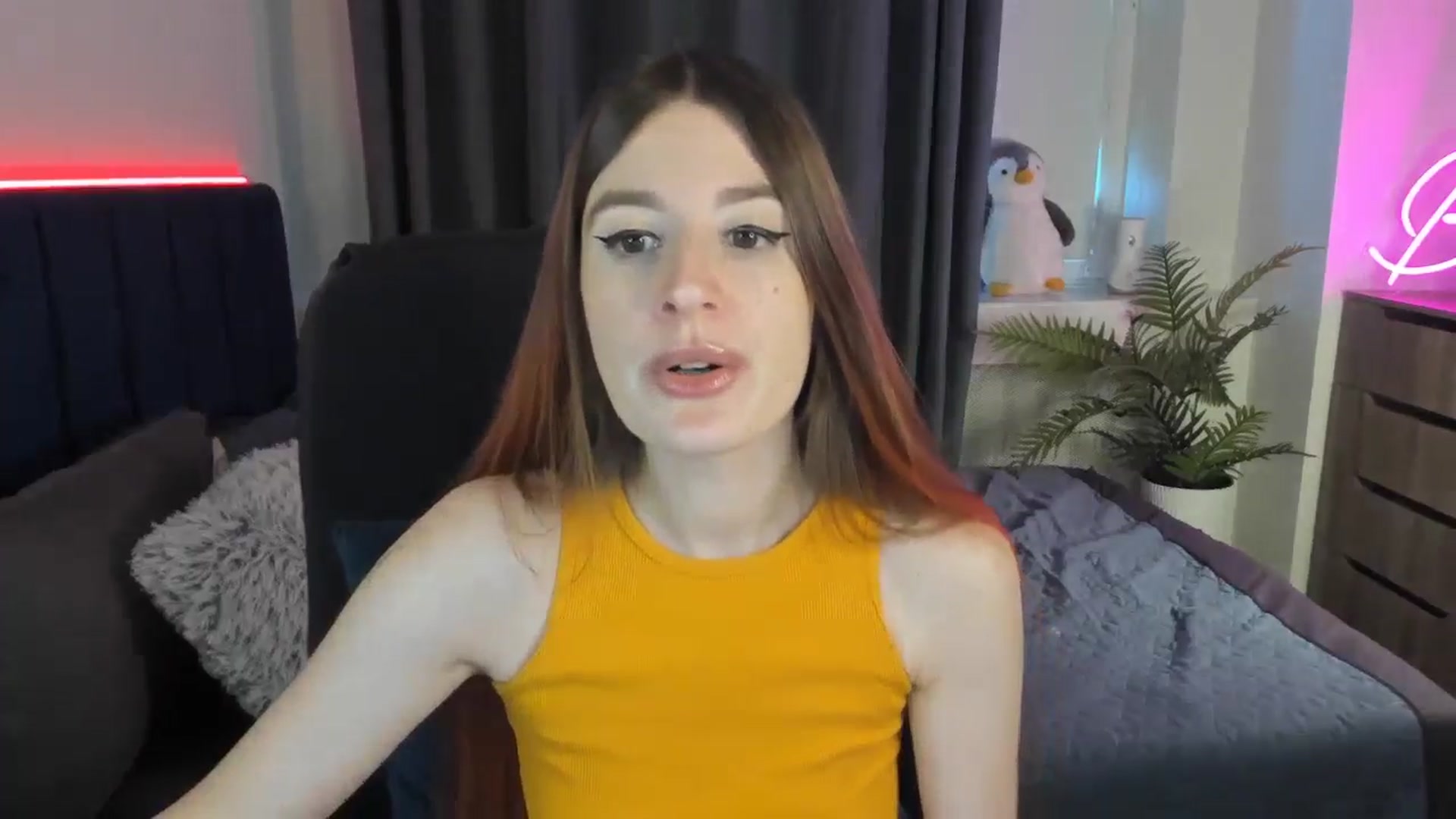 Gallery image thumbnail from Brocard's myfreecams stream on, 08/18/2025, 10:05 image 9 of 20