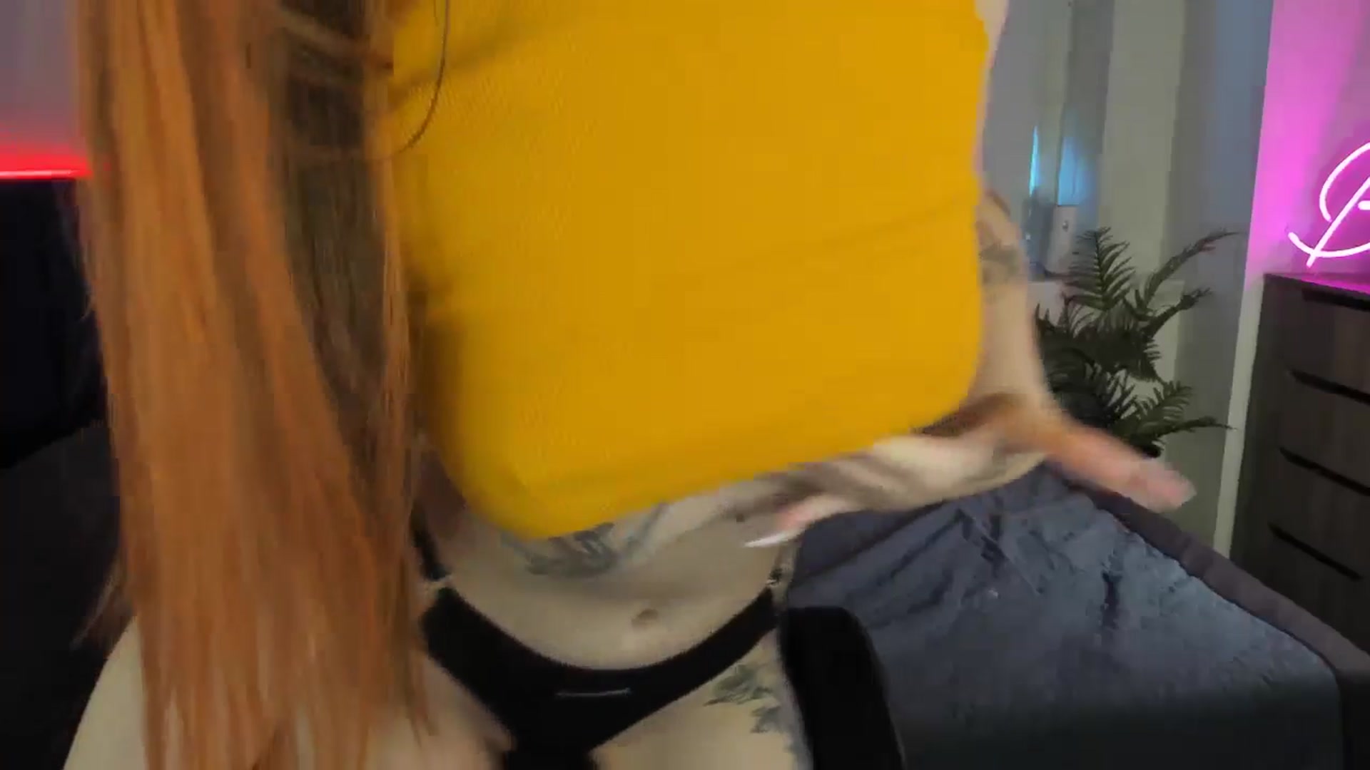 Gallery image thumbnail from Brocard's myfreecams stream on, 08/18/2025, 10:05 image 13 of 20