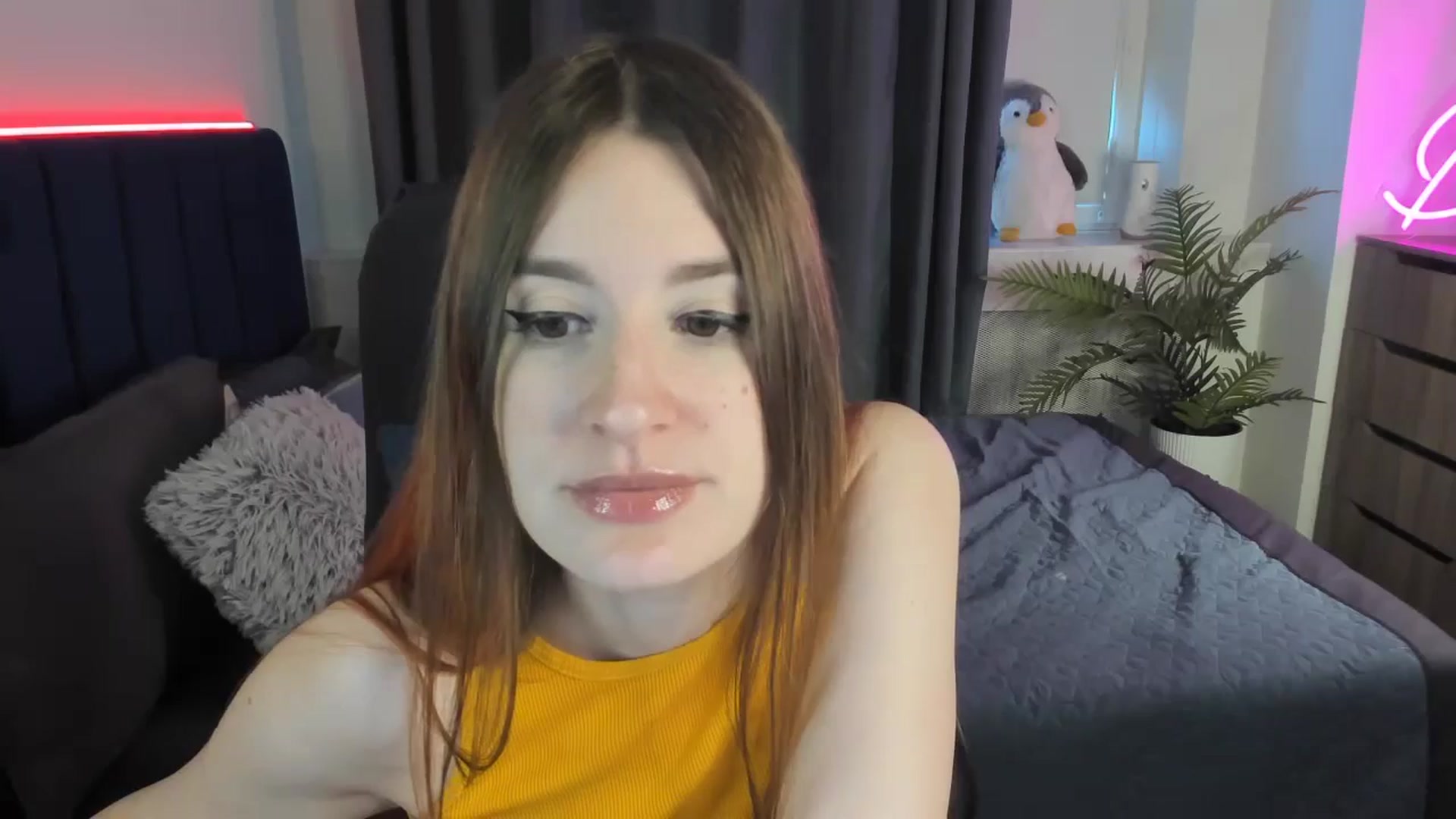 Gallery image thumbnail from Brocard's myfreecams stream on, 08/18/2025, 10:05 image 15 of 20