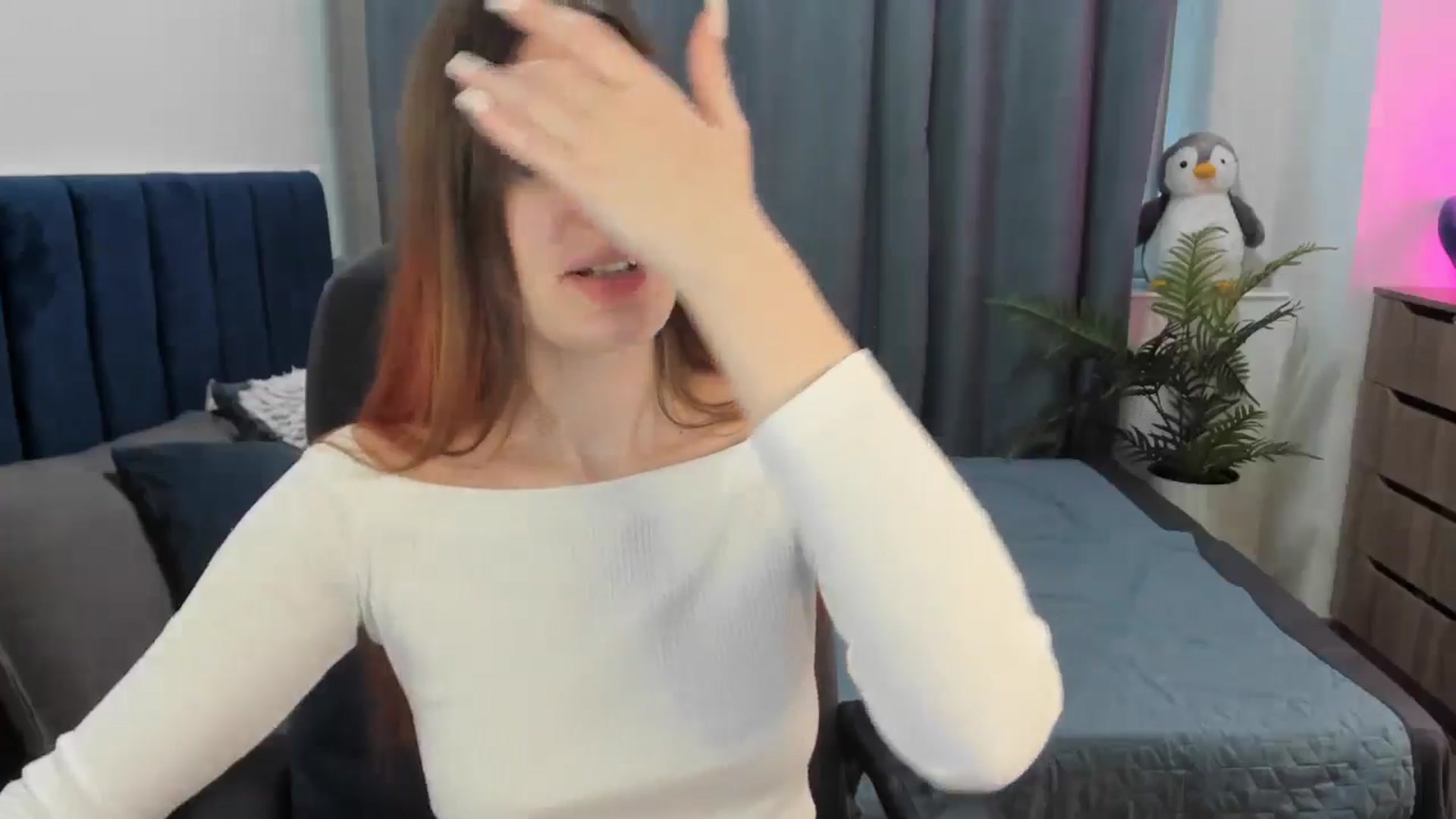 Gallery image thumbnail from Brocard's myfreecams stream on, 10/27/2025, 09:50 image 9 of 20