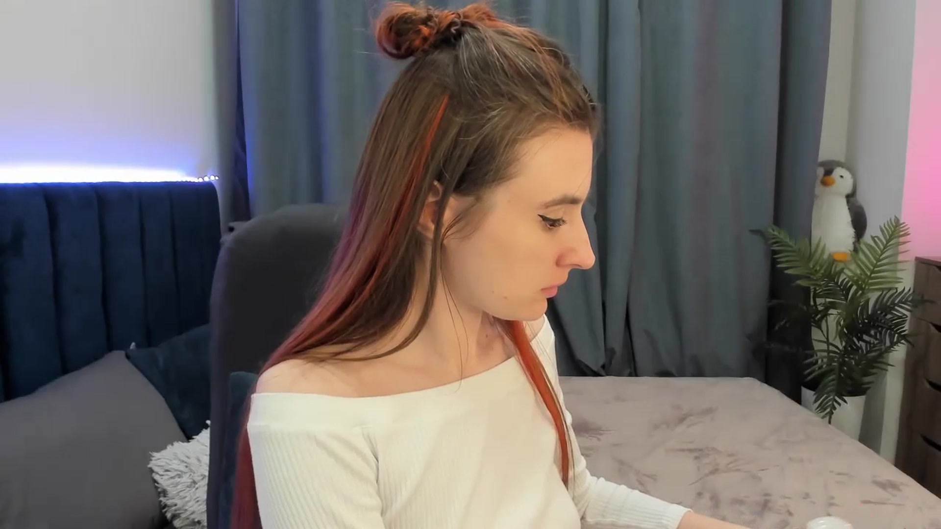 Gallery image thumbnail from Brocard's myfreecams stream on, 12/02/2025, 11:41 image 5 of 20