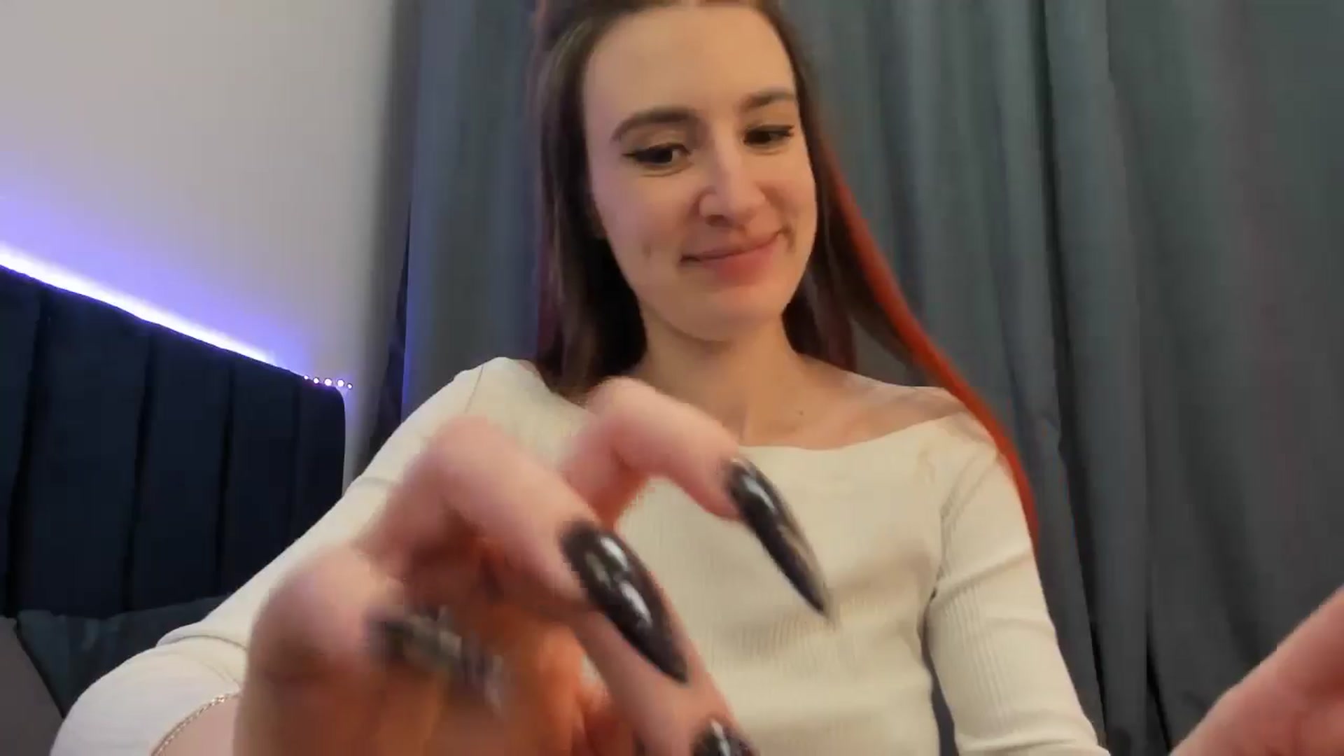 Gallery image thumbnail from Brocard's myfreecams stream on, 12/02/2025, 13:39 image 14 of 20