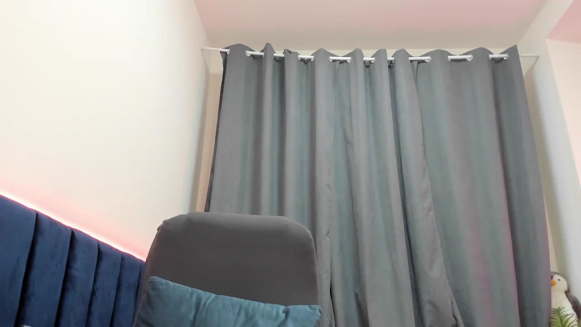 Gallery image thumbnail from Brocard's myfreecams stream on, 12/15/2025, 12:13 image 16 of 20