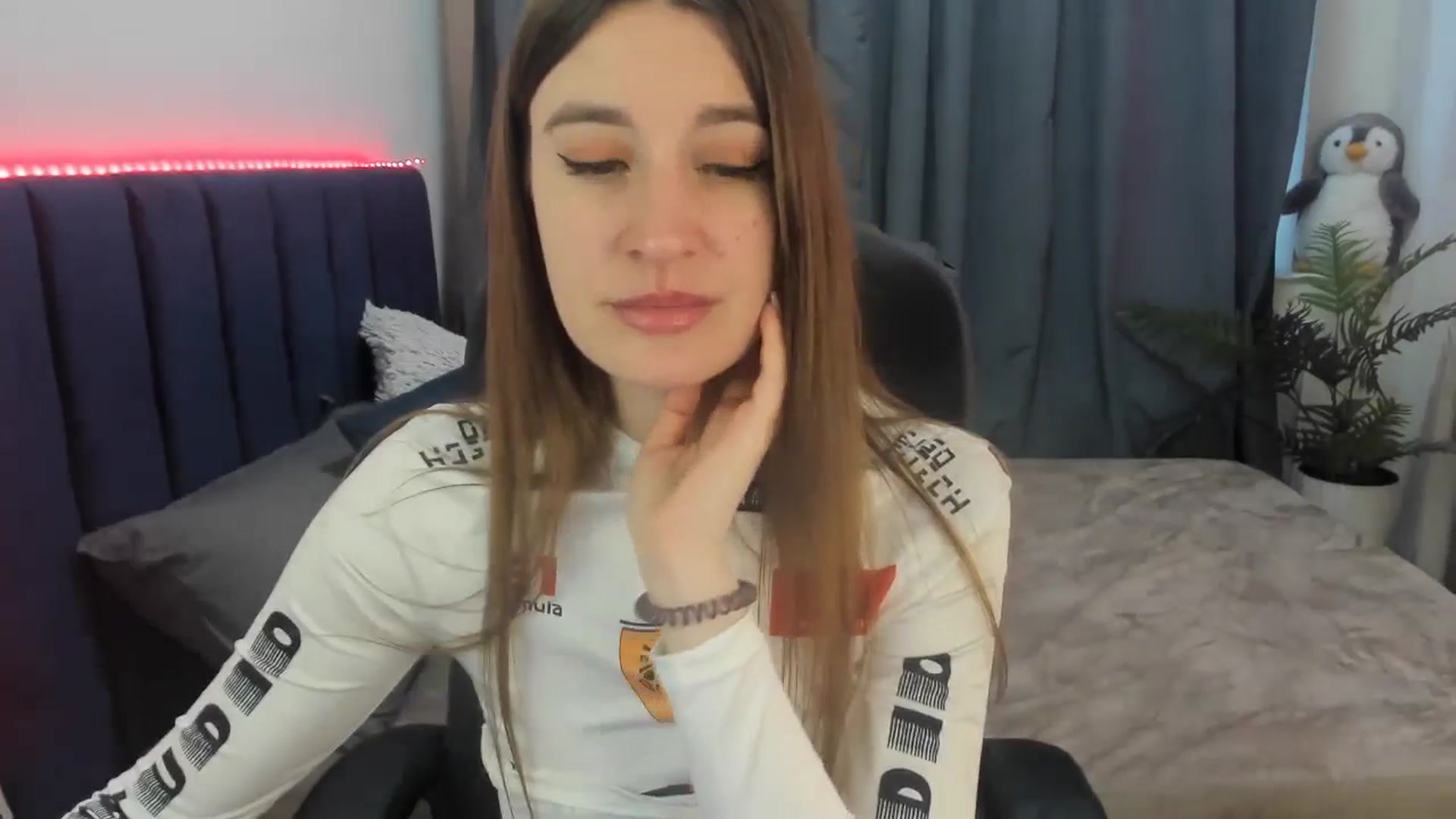 Gallery image thumbnail from Brocard's myfreecams stream on, 03/30/2026, 09:32 image 11 of 20