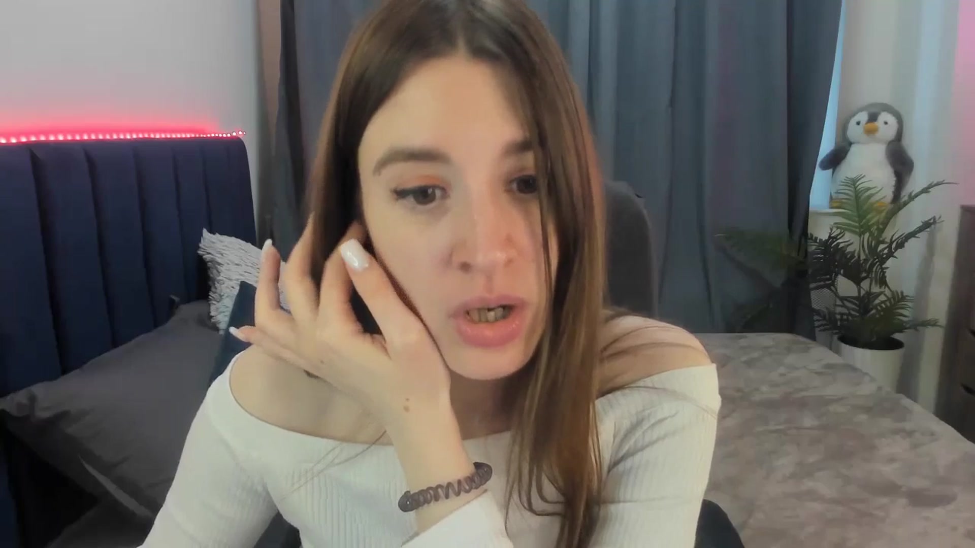 Gallery image thumbnail from Brocard's myfreecams stream on, 03/31/2026, 09:43 image 13 of 20