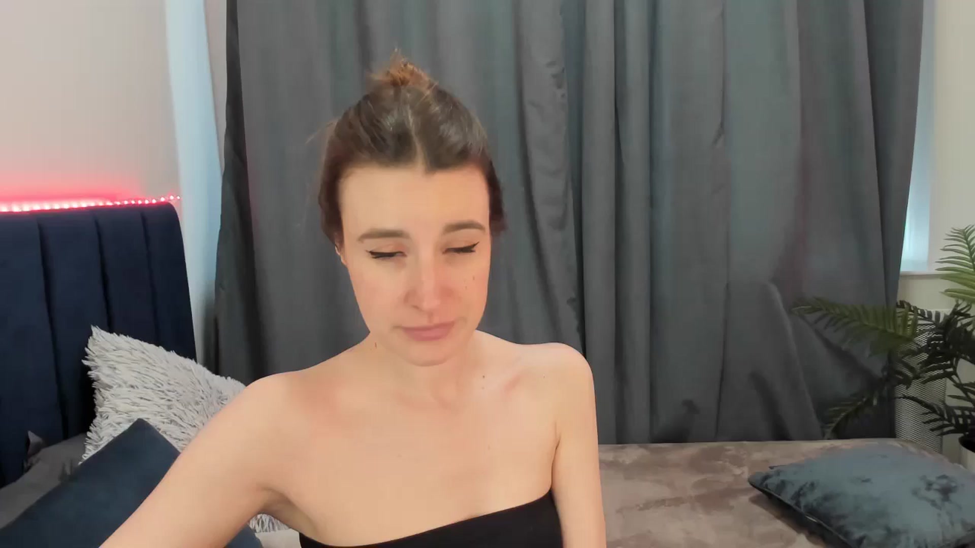 Gallery image thumbnail from Brocard's myfreecams stream on, 04/03/2026, 12:46 image 17 of 20