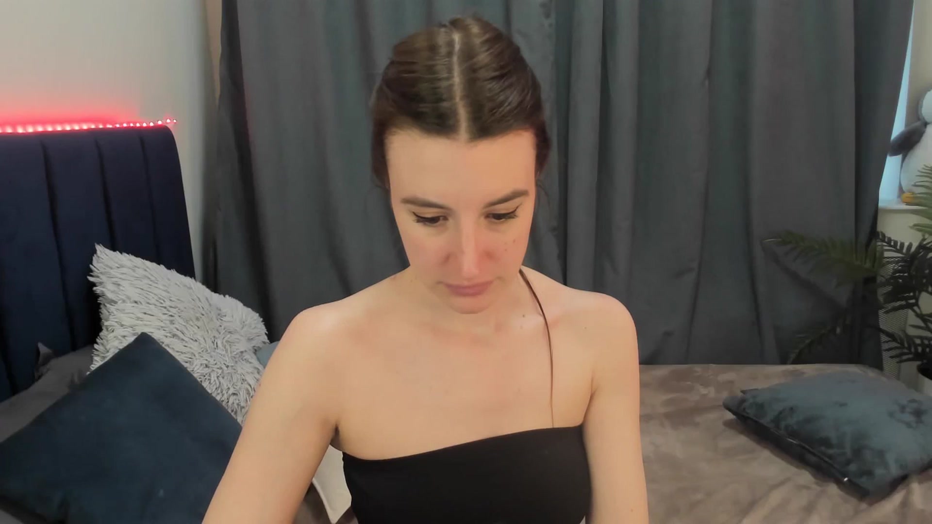 Gallery image thumbnail from Brocard's myfreecams stream on, 04/03/2026, 12:46 image 5 of 20