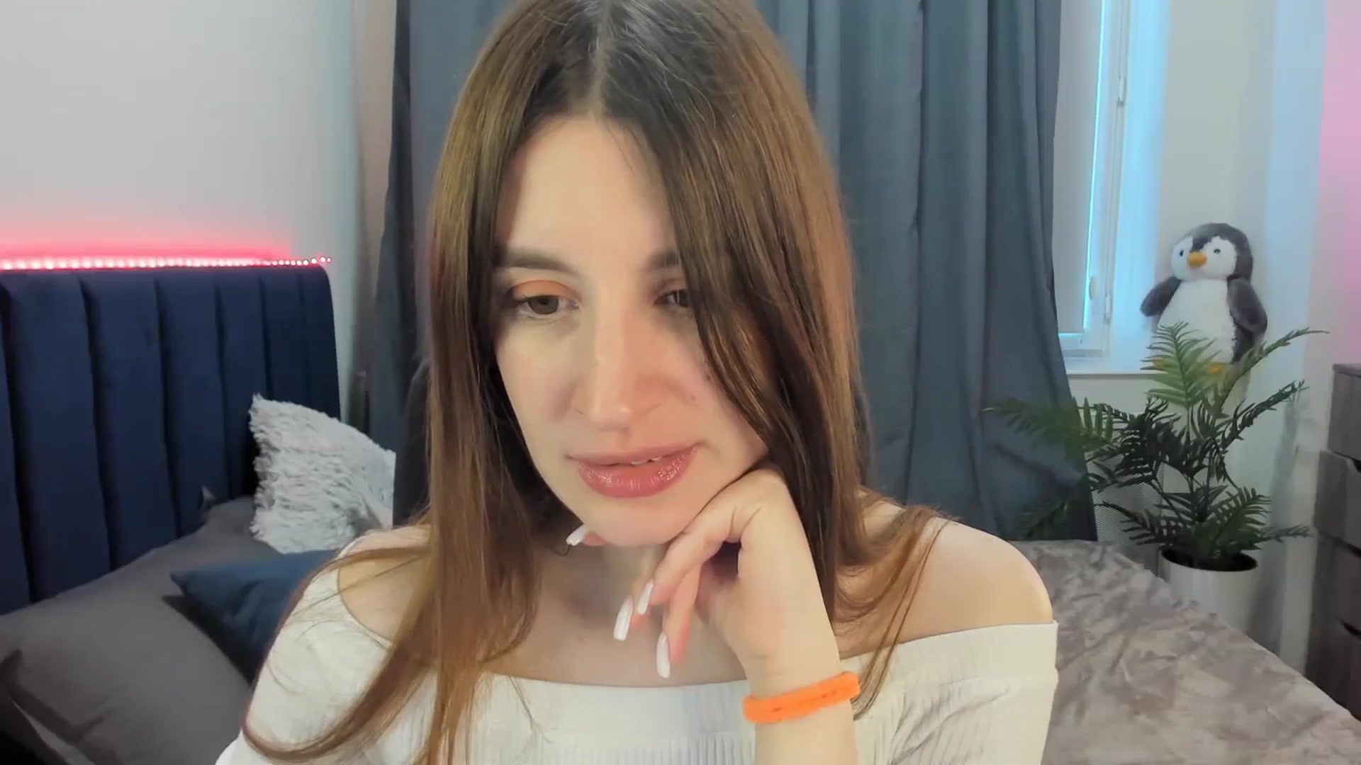 Gallery image thumbnail from Brocard's myfreecams stream on, 04/06/2026, 09:30 image 4 of 20