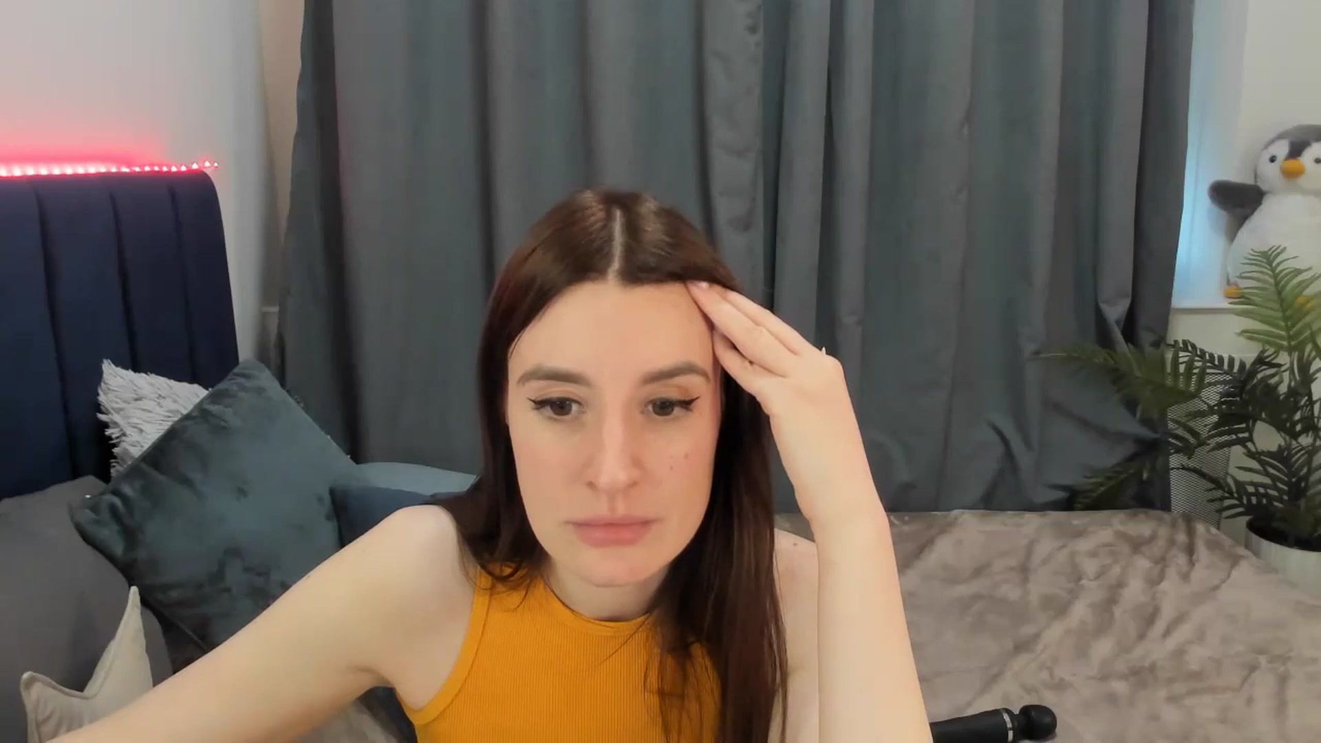 Gallery image thumbnail from Brocard's myfreecams stream on, 04/17/2026, 13:52 image 4 of 20