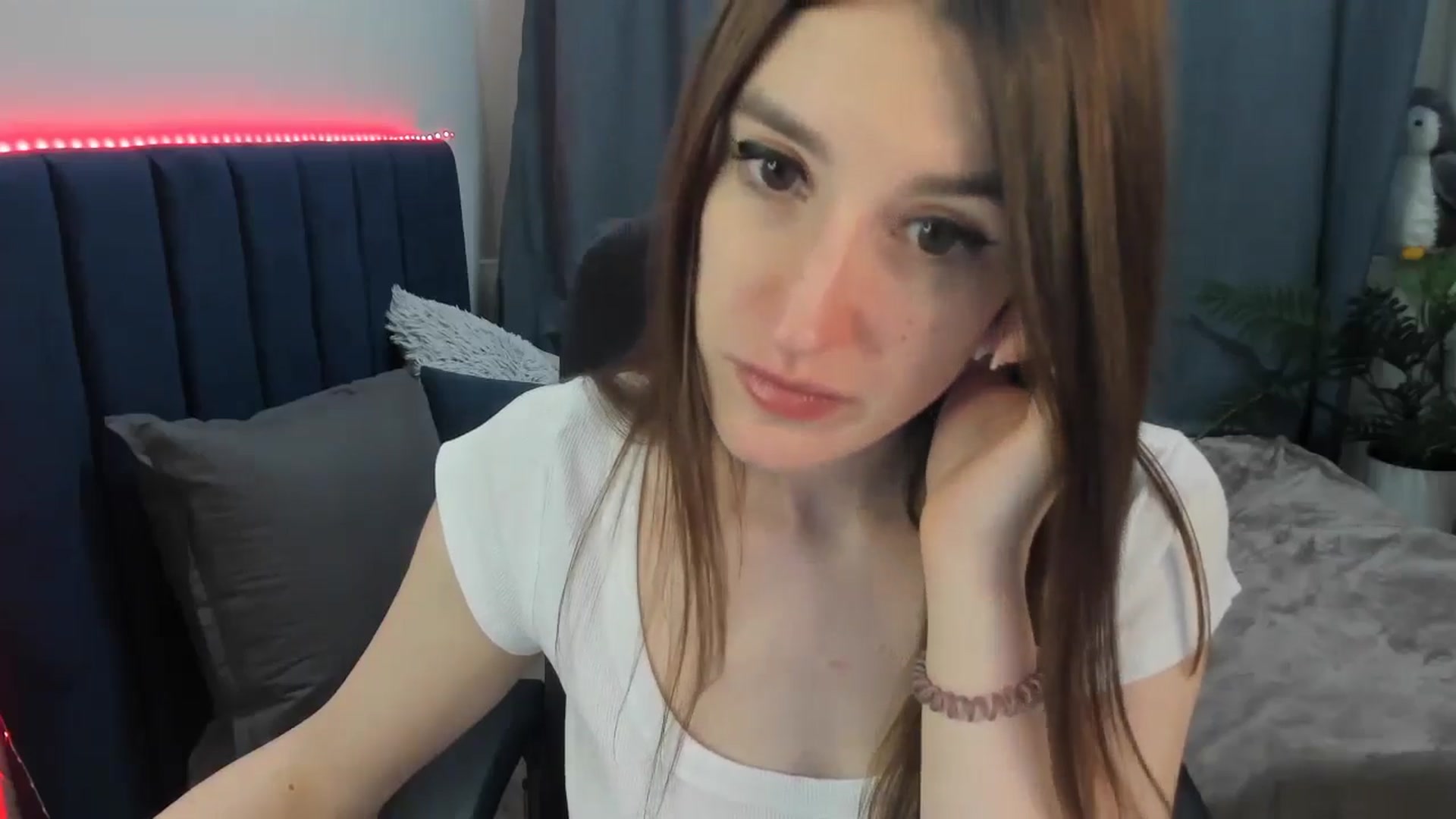 Gallery image thumbnail from Brocard's myfreecams stream on, 04/27/2026, 08:38 image 3 of 20
