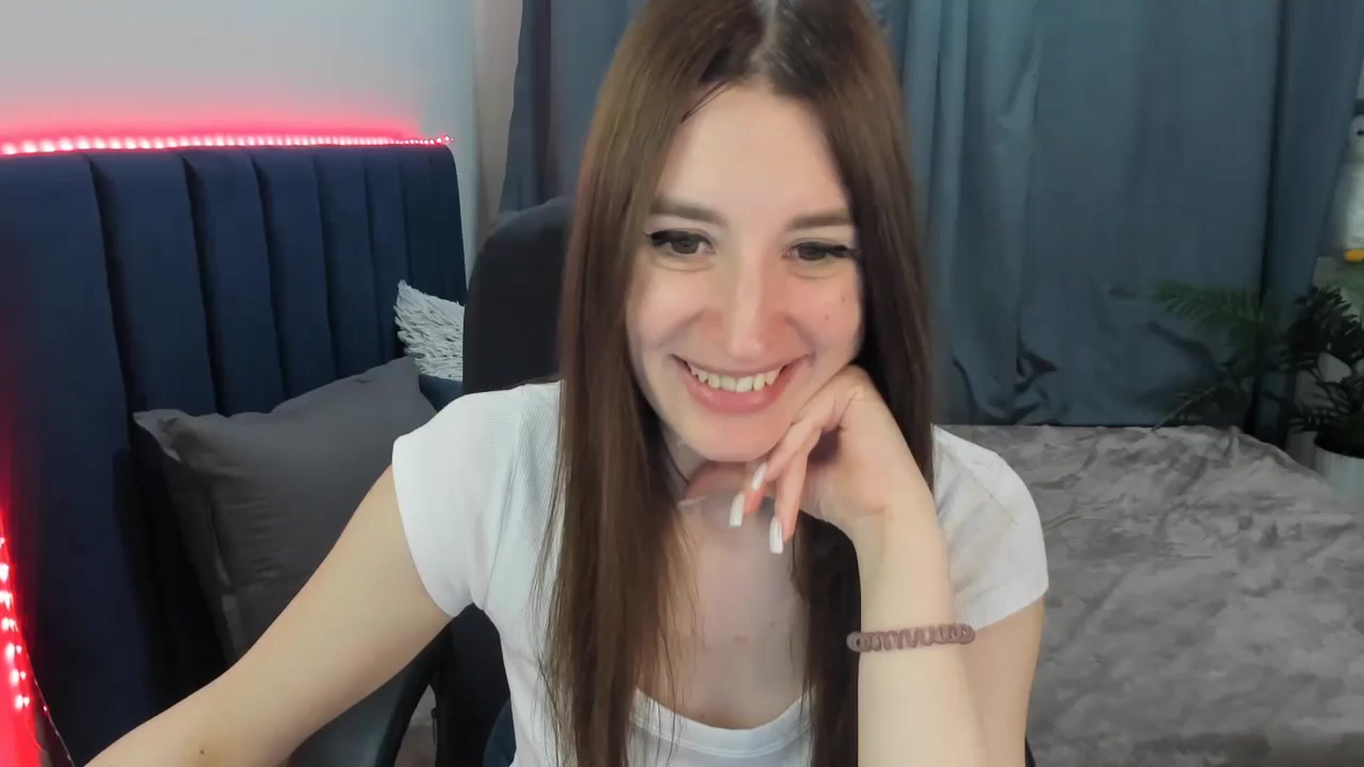 Gallery image thumbnail from Brocard's myfreecams stream on, 04/27/2026, 11:01 image 1 of 20