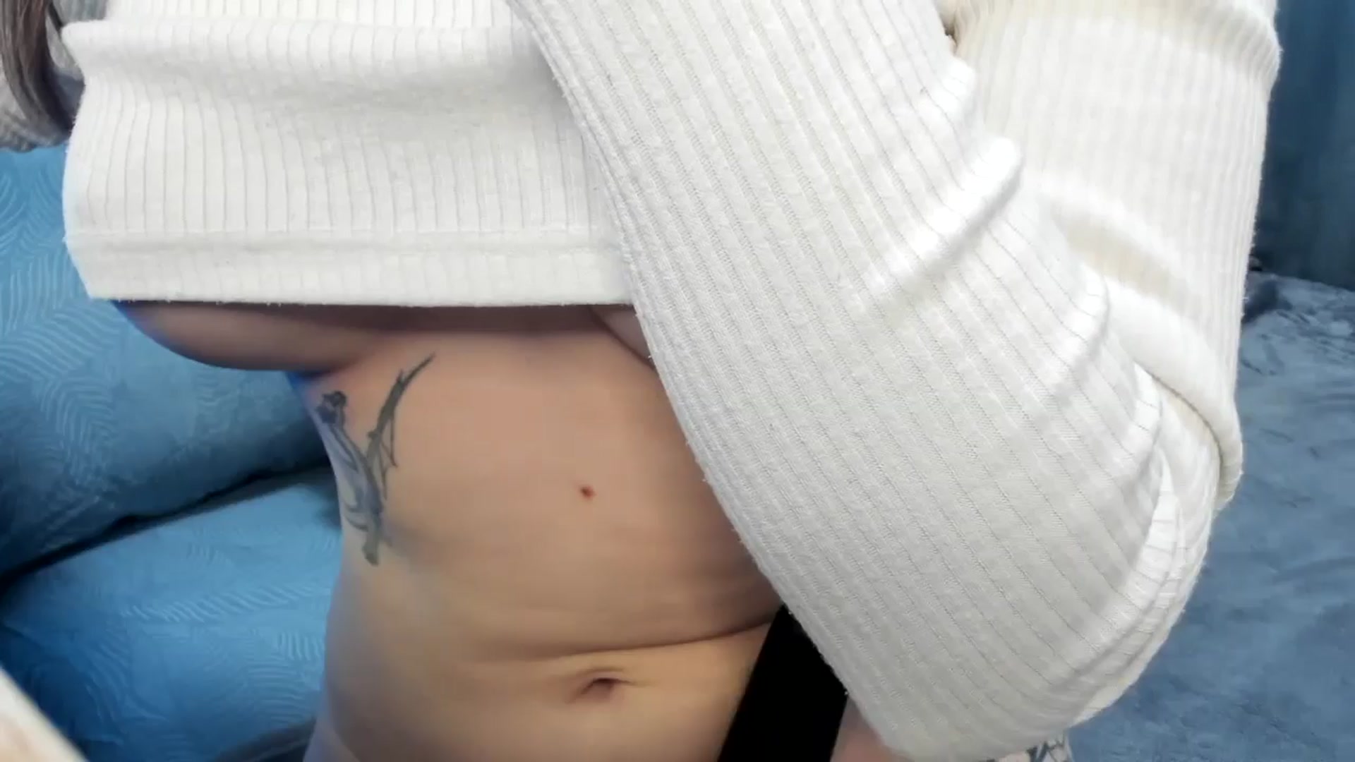 Gallery image thumbnail from Brocard's myfreecams stream on, 05/11/2026, 14:01 image 4 of 20