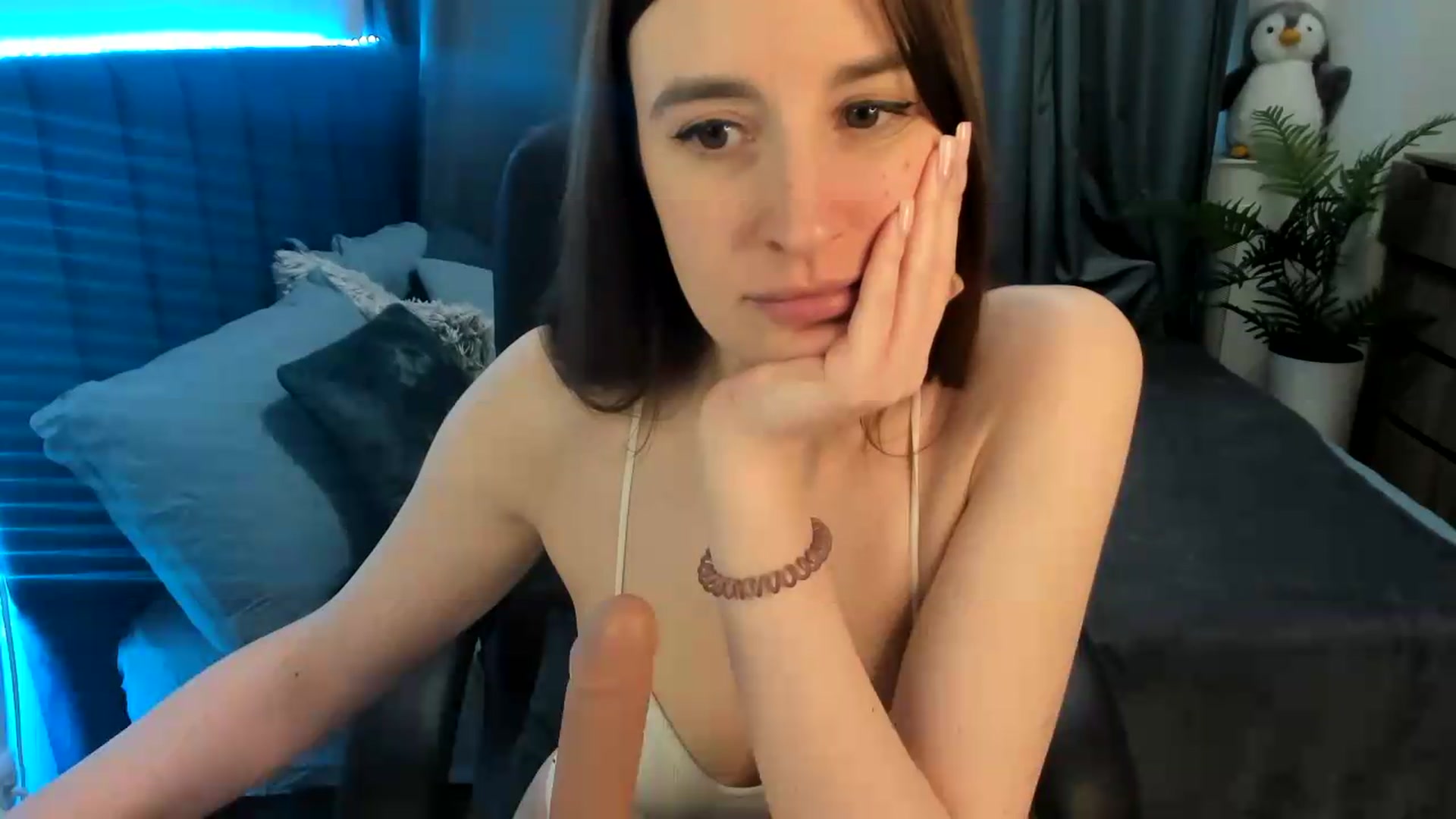 Gallery image thumbnail from Brocard's myfreecams stream on, 05/15/2026, 11:35 image 16 of 20