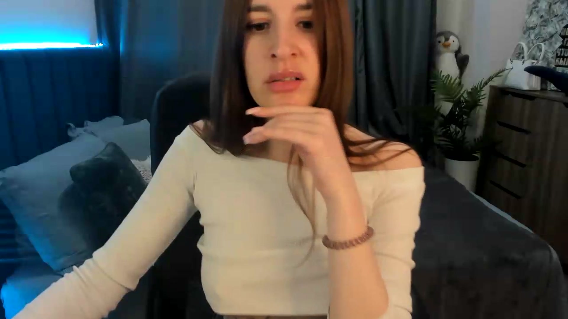 Gallery image thumbnail from Brocard's myfreecams stream on, 05/19/2026, 09:34 image 6 of 20