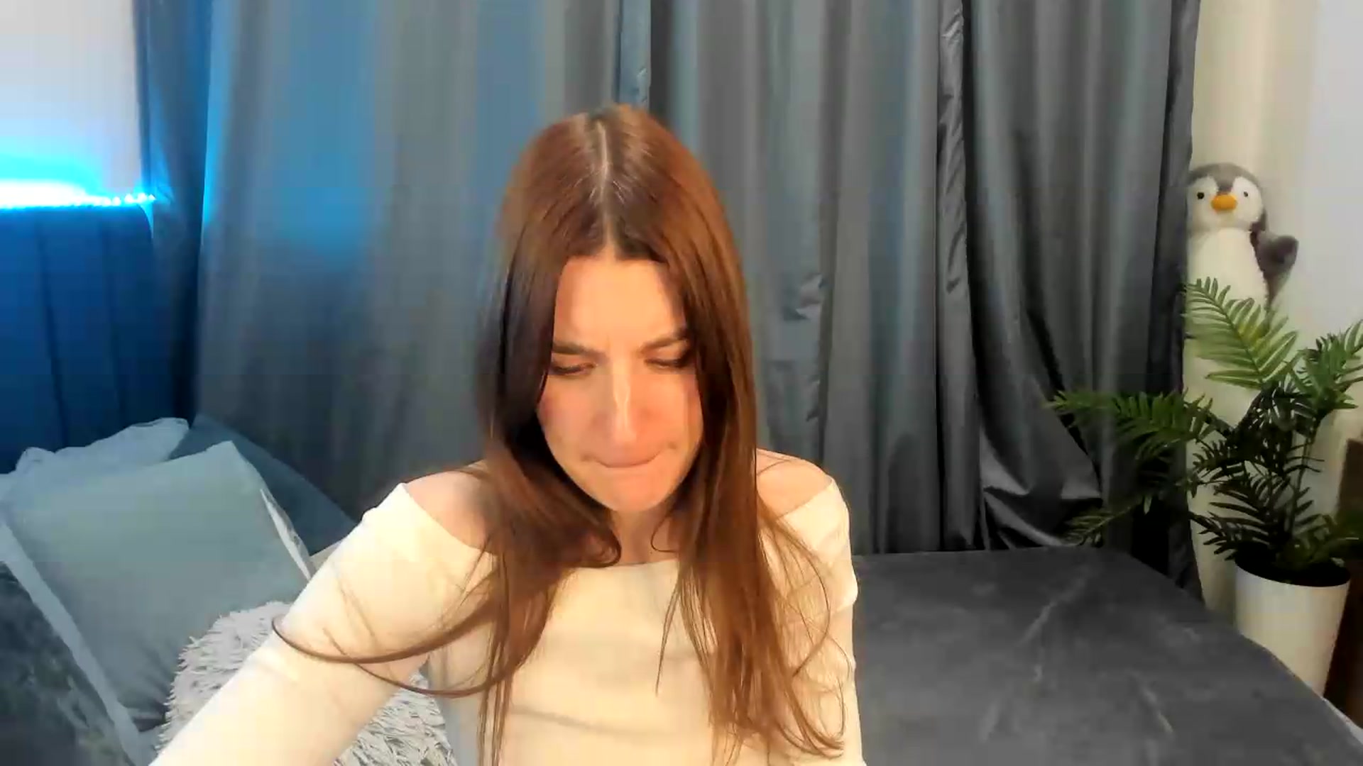 Gallery image thumbnail from Brocard's myfreecams stream on, 05/19/2026, 13:59 image 9 of 20