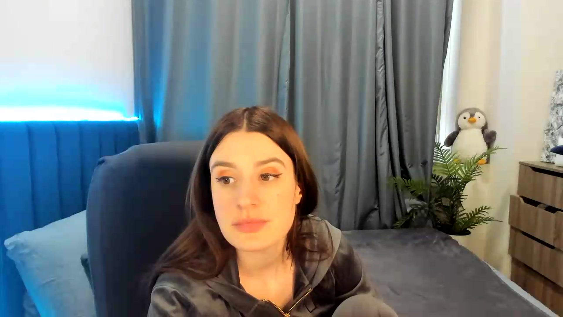 Gallery image thumbnail from Brocard's myfreecams stream on, 05/21/2026, 14:02 image 17 of 20