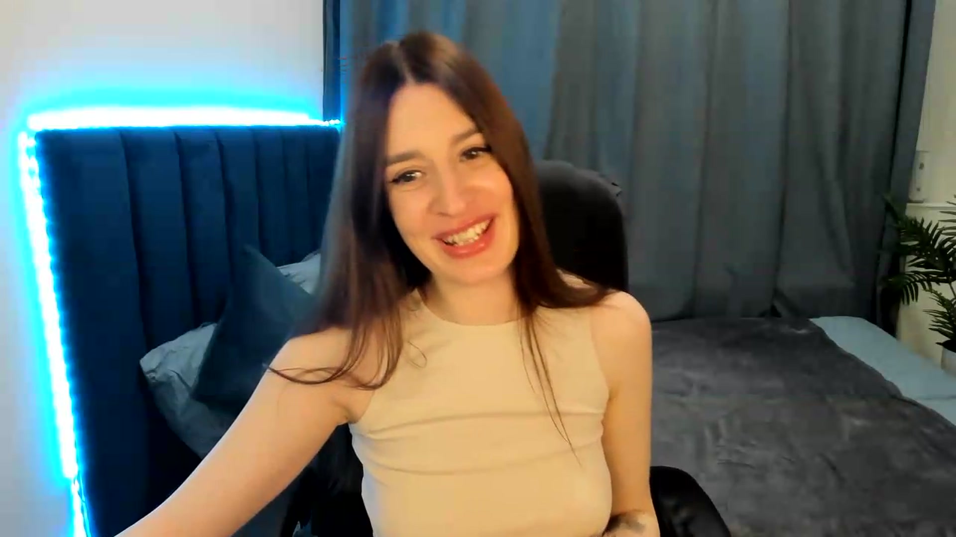 Gallery image thumbnail from Brocard's myfreecams stream on, 05/27/2026, 09:05 image 16 of 20