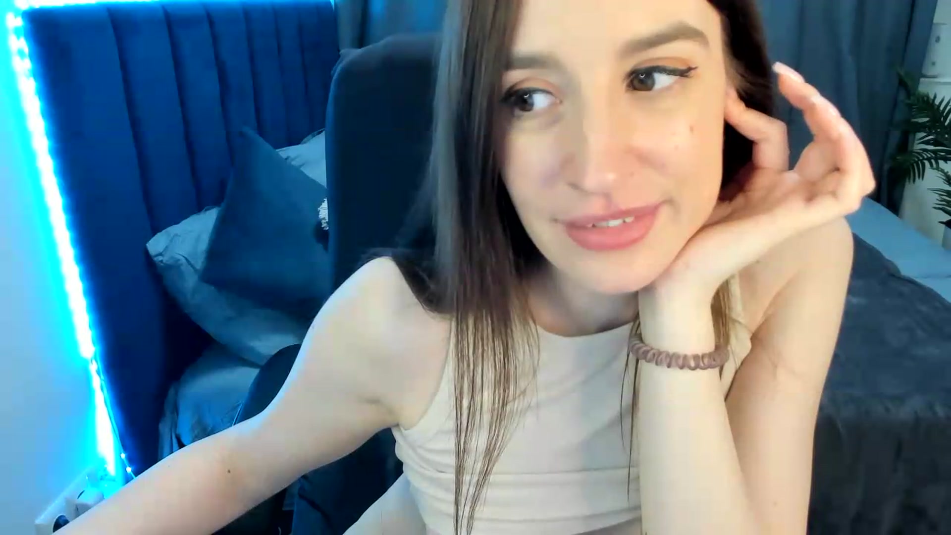 Gallery image thumbnail from Brocard's myfreecams stream on, 05/27/2026, 09:05 image 19 of 20