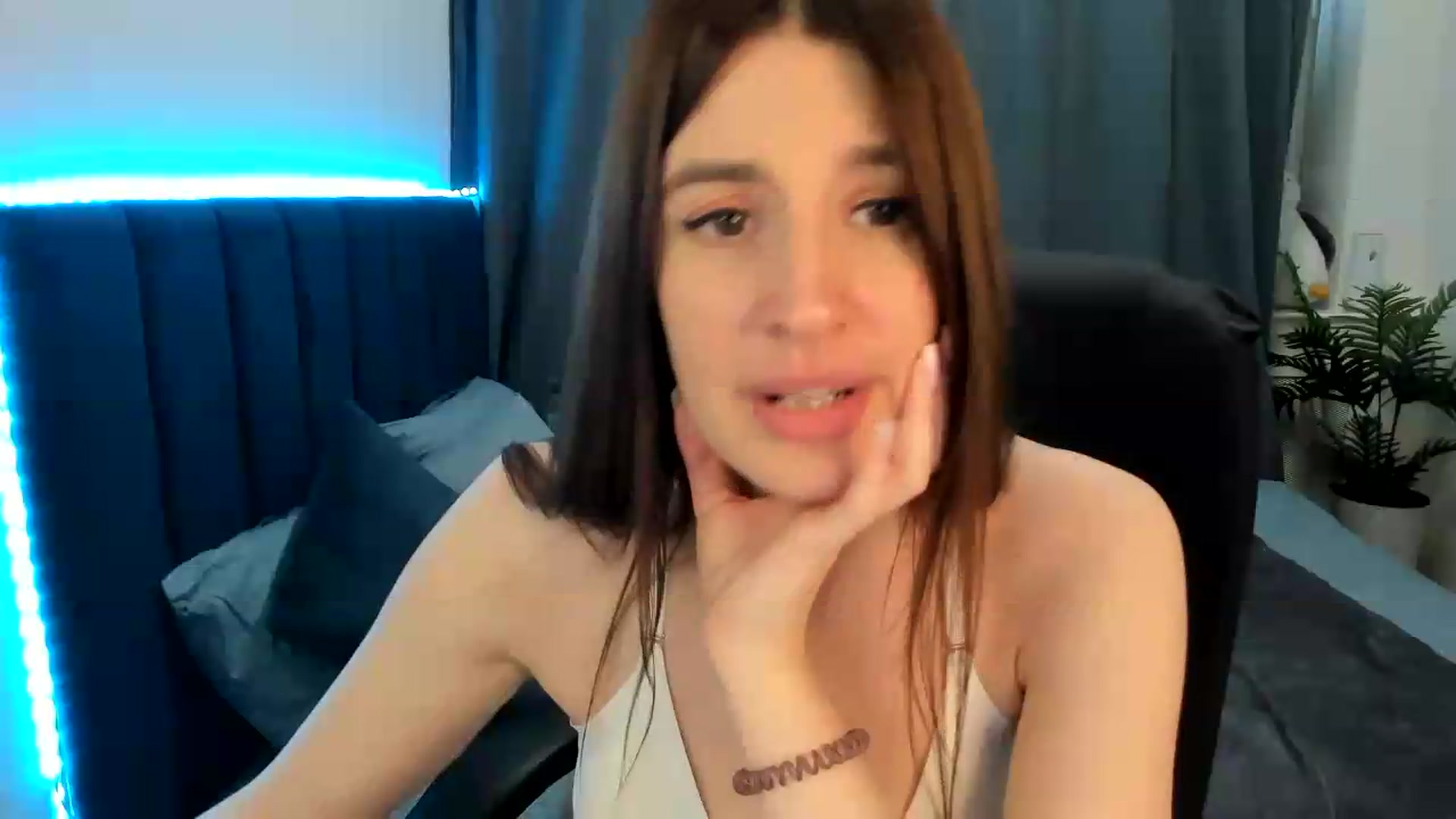 Gallery image thumbnail from Brocard's myfreecams stream on, 05/29/2026, 10:18 image 6 of 20