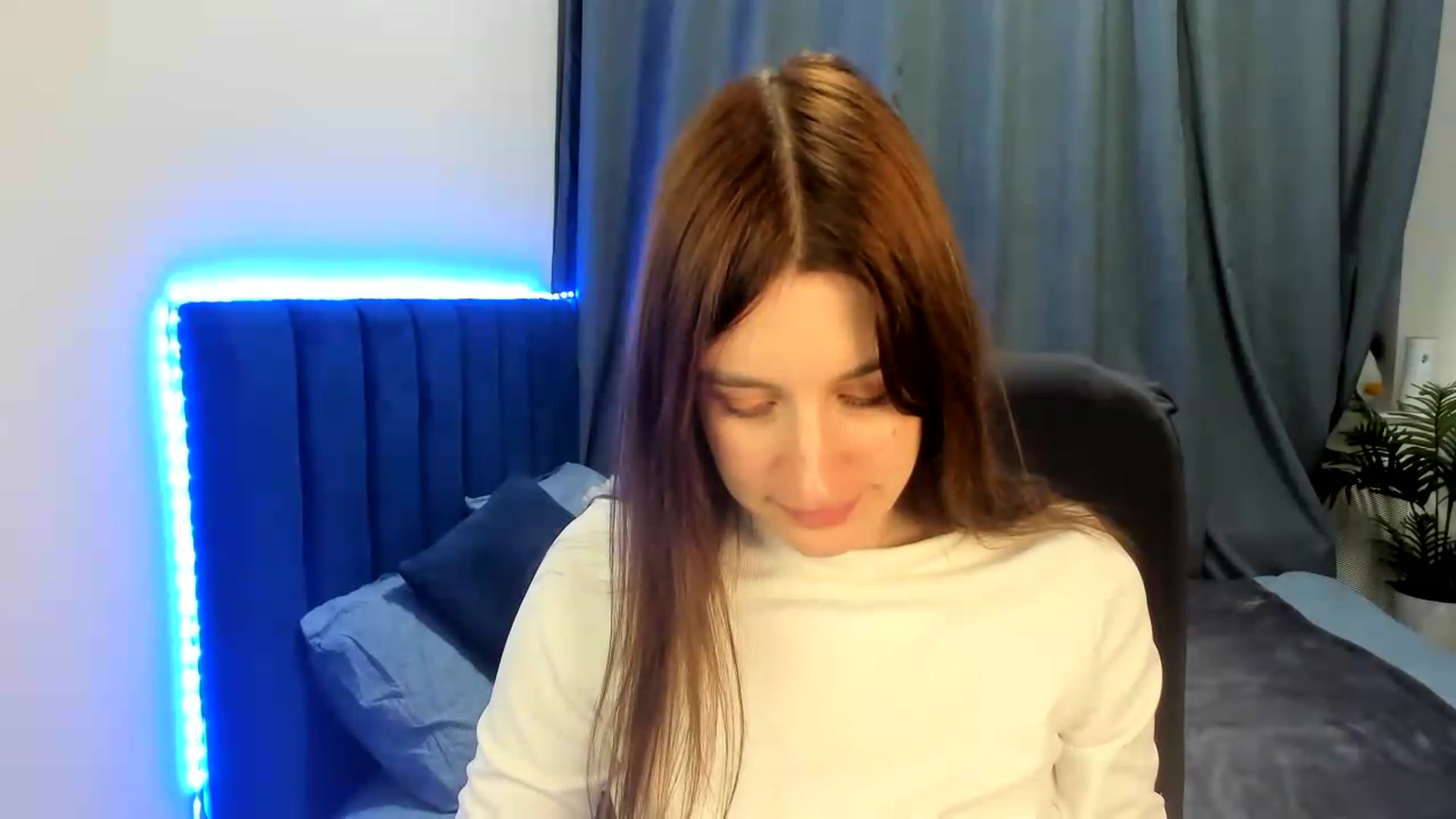 Gallery image thumbnail from Brocard's myfreecams stream on, 06/04/2026, 11:20 image 10 of 20