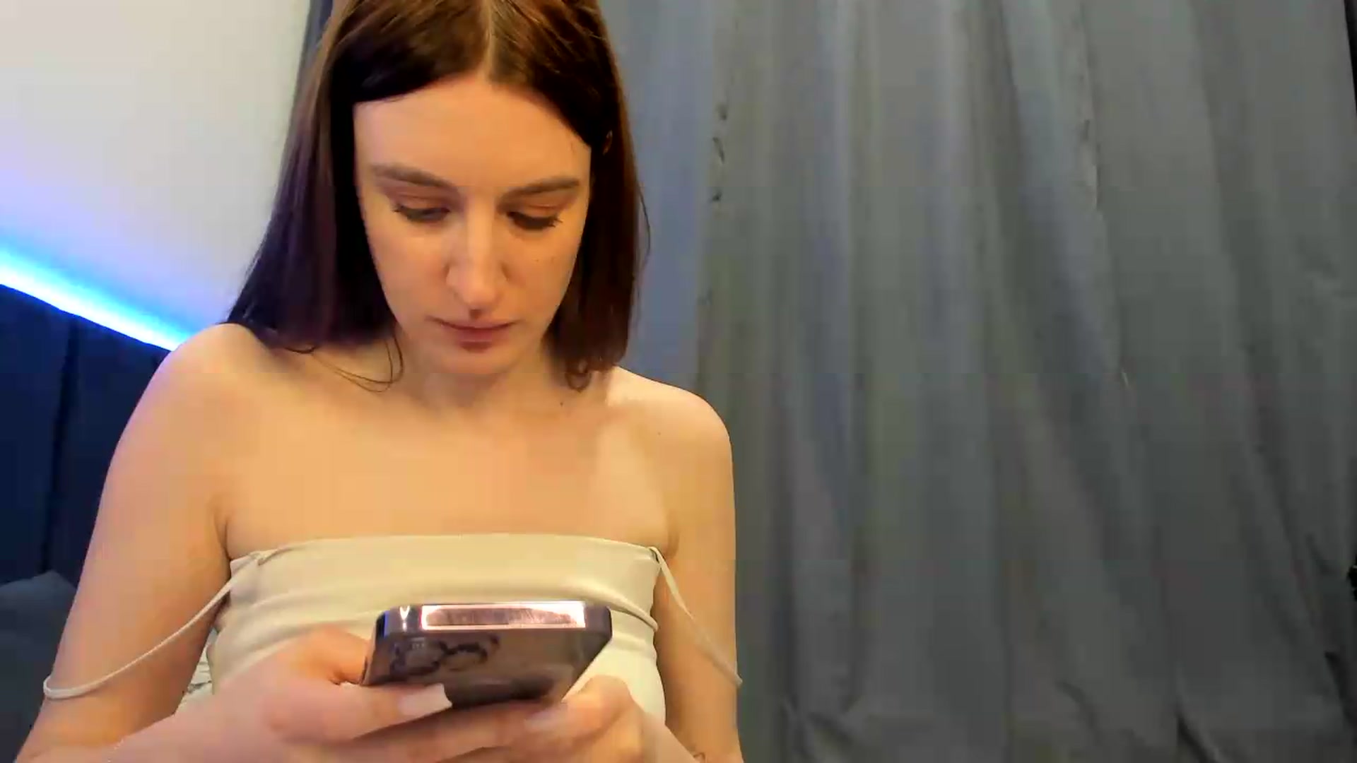 Gallery image thumbnail from Brocard's myfreecams stream on, 06/06/2026, 11:27 image 16 of 20