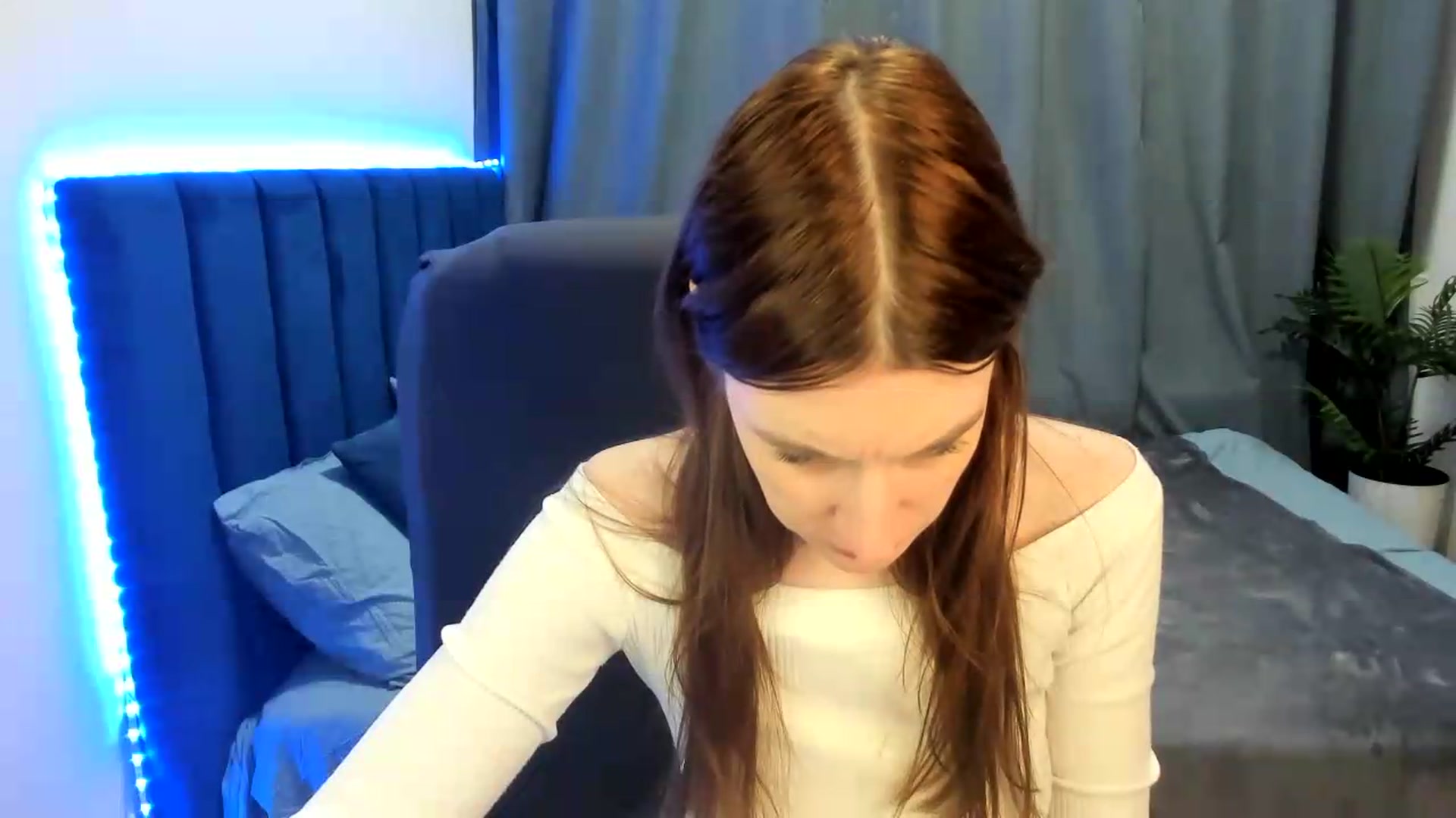 Gallery image thumbnail from Brocard's myfreecams stream on, 06/09/2026, 08:44 image 18 of 20