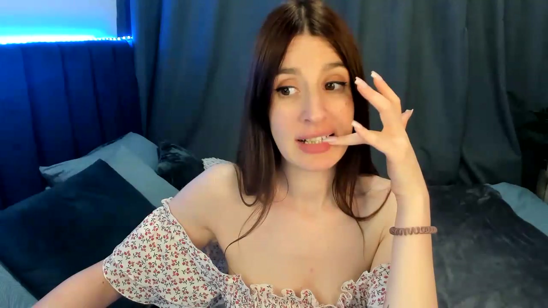Gallery image thumbnail from Brocard's myfreecams stream on, 06/11/2026, 13:48 image 6 of 20