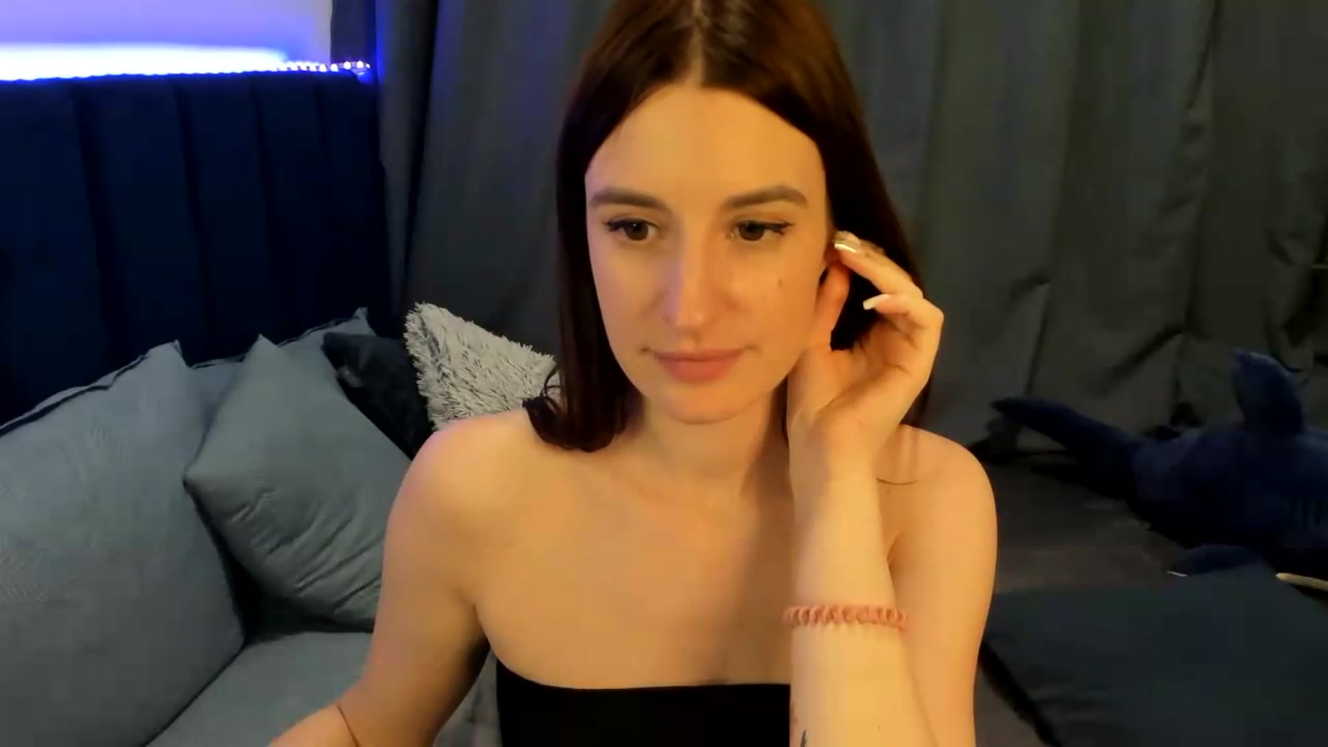 Gallery image thumbnail from Brocard's myfreecams stream on, 07/20/2026, 11:14 image 12 of 20