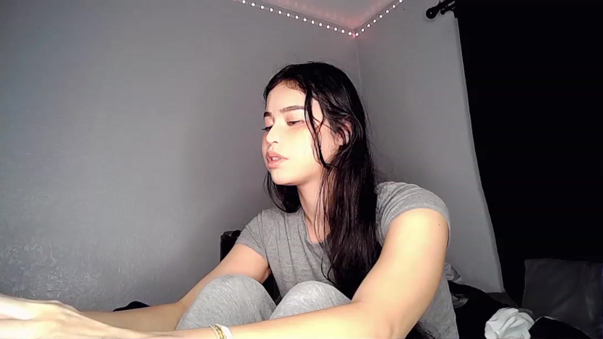 Gallery image thumbnail from BrokenRin's myfreecams stream on, 01/09/2023, 09:40 image 17 of 20