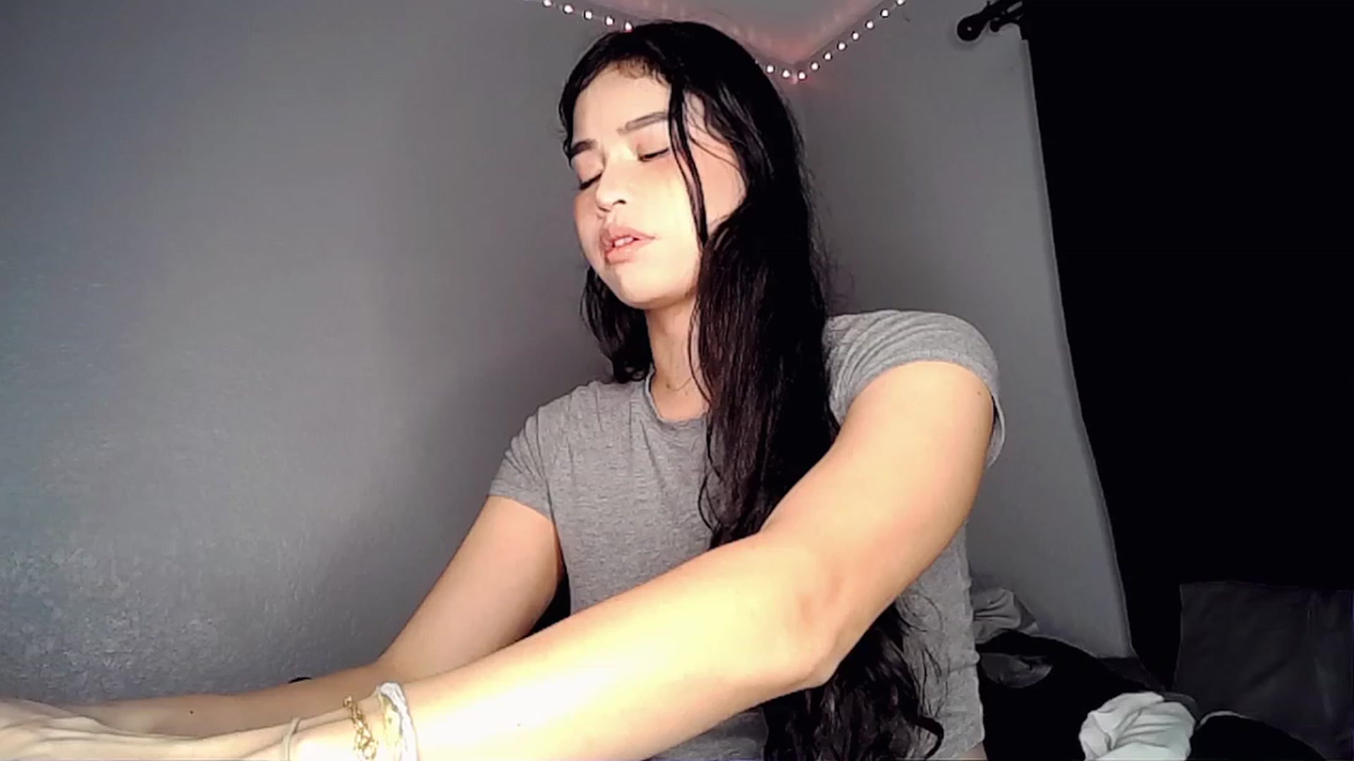 Gallery image thumbnail from BrokenRin's myfreecams stream on, 01/09/2023, 09:40 image 14 of 20