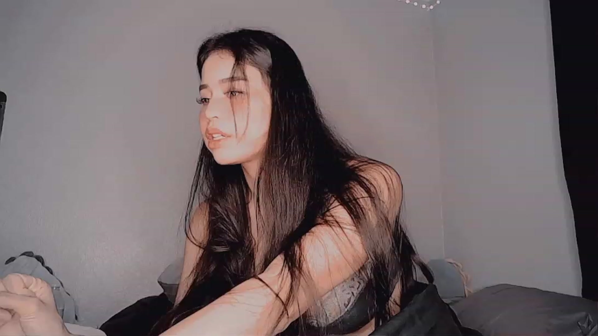 Gallery image thumbnail from BrokenRin's myfreecams stream on, 01/12/2023, 07:35 image 18 of 20
