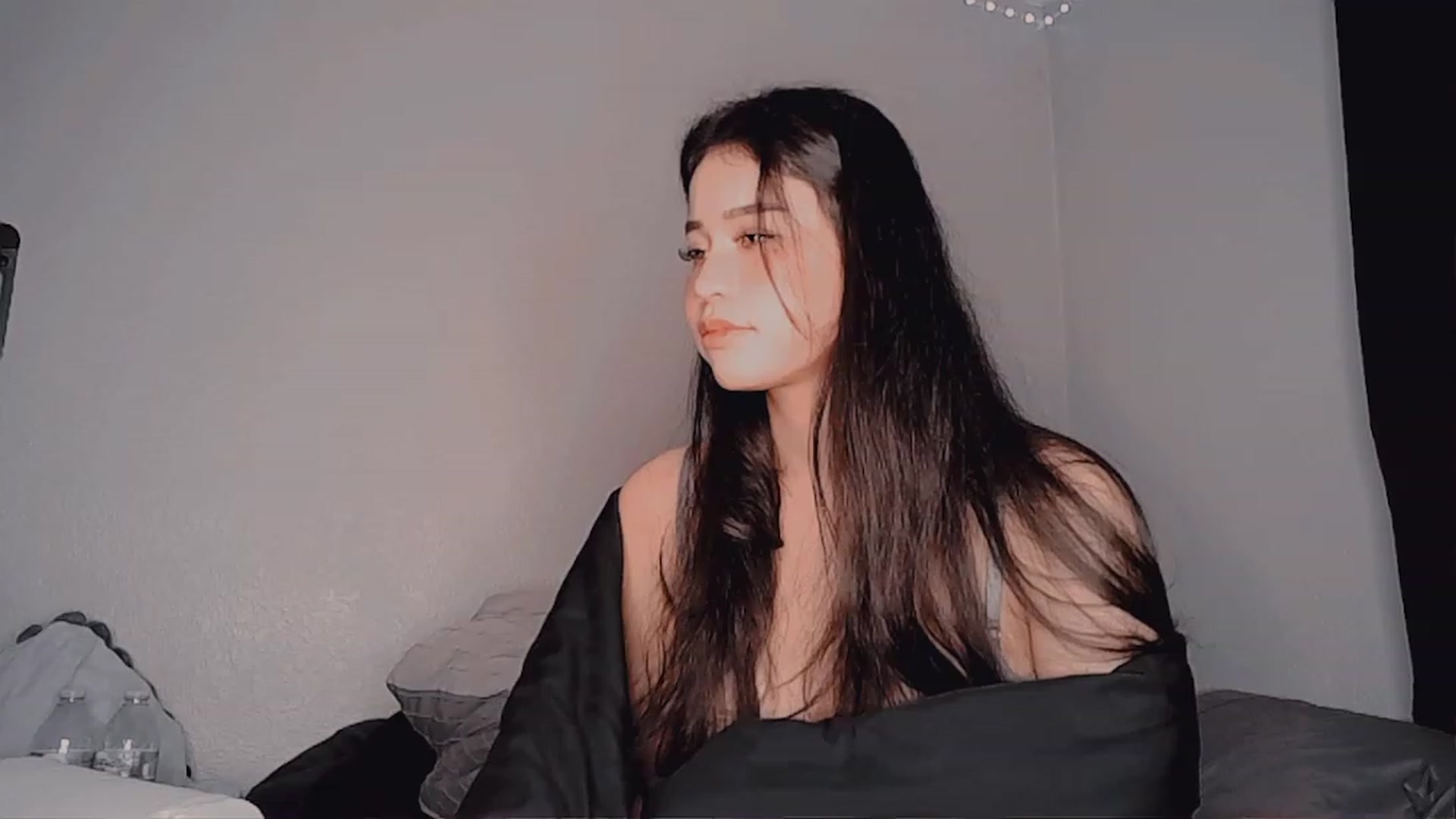 Gallery image thumbnail from BrokenRin's myfreecams stream on, 01/12/2023, 07:35 image 17 of 20