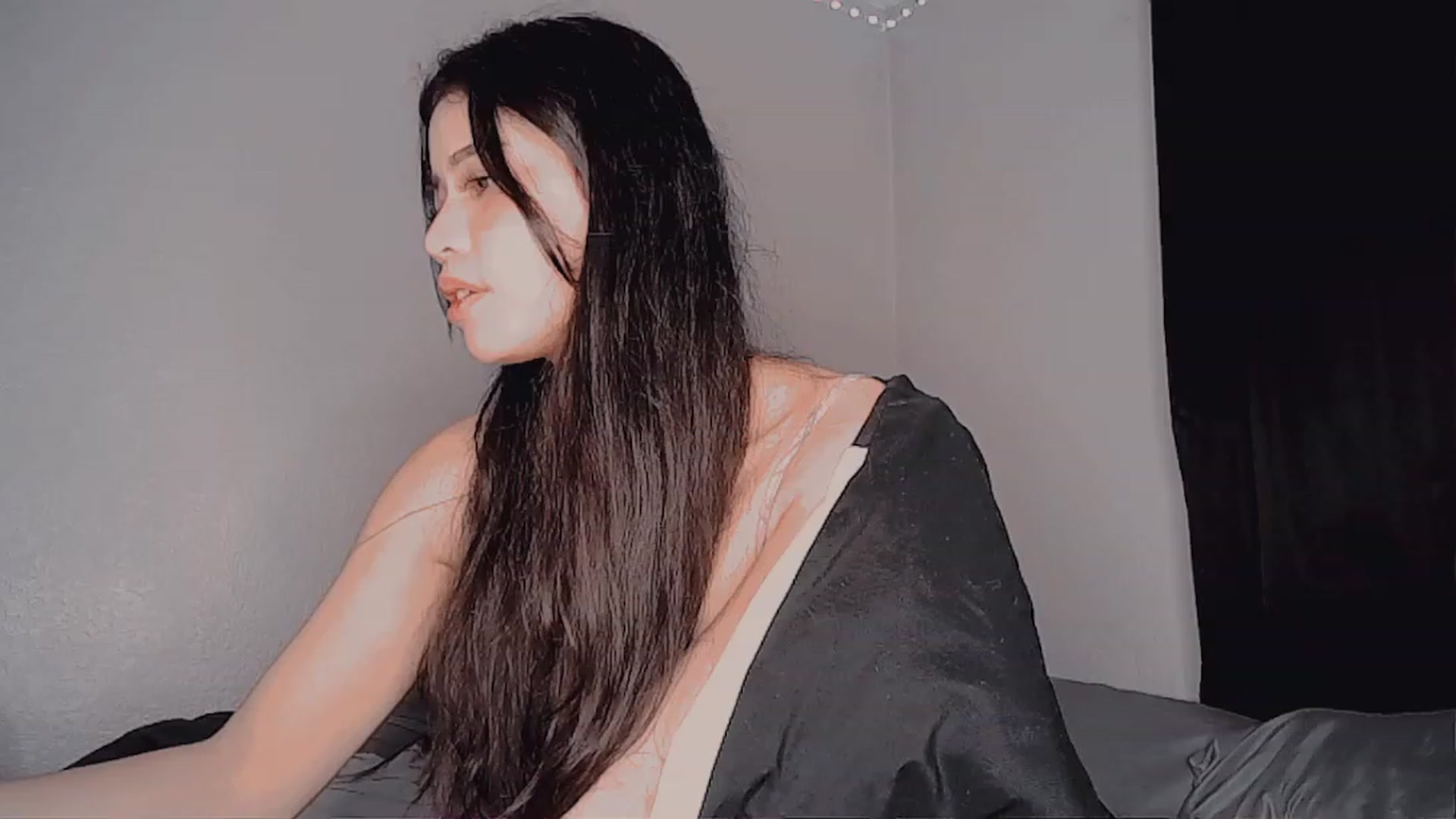 Gallery image thumbnail from BrokenRin's myfreecams stream on, 01/12/2023, 08:33 image 11 of 20