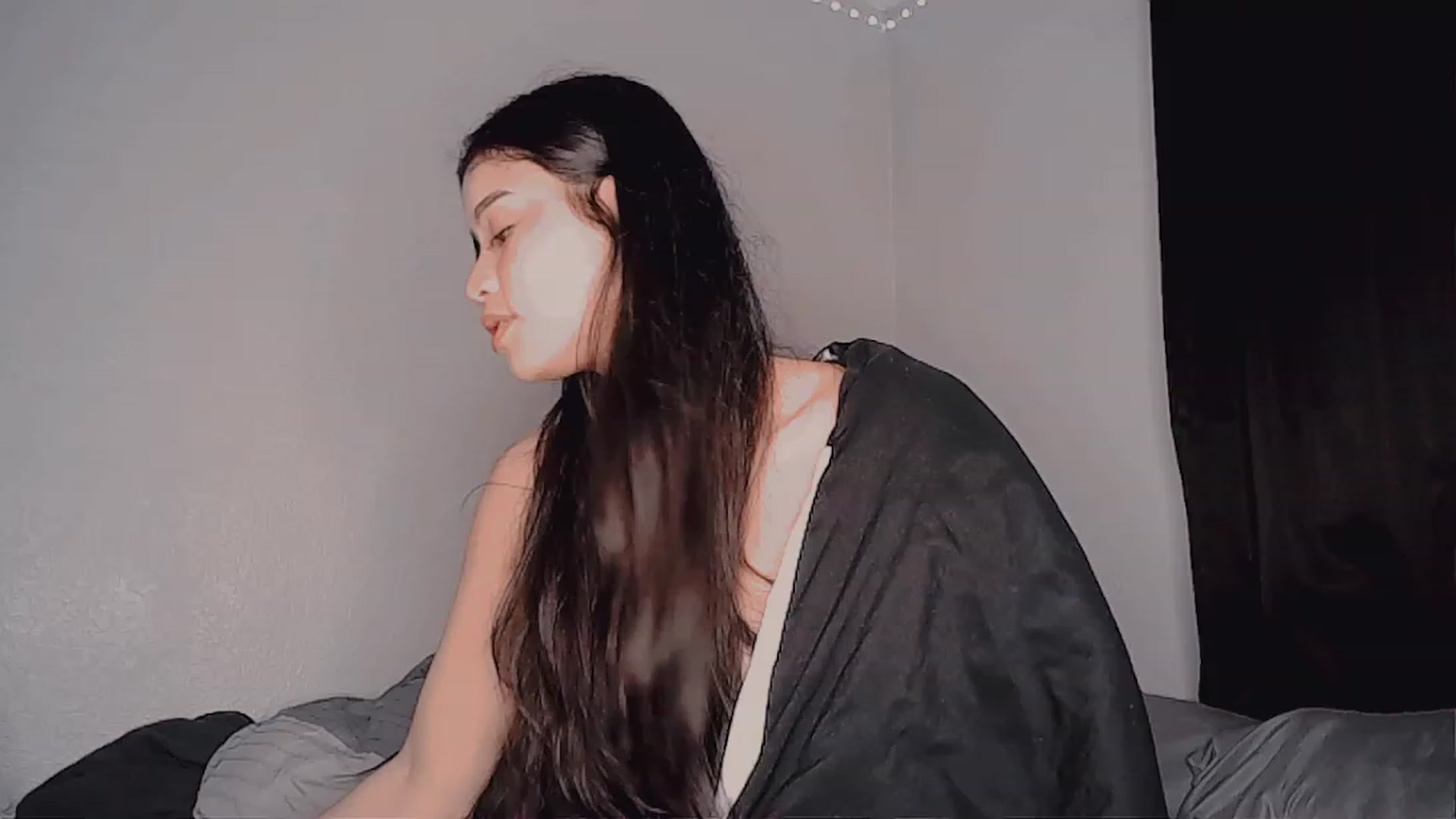 Gallery image thumbnail from BrokenRin's myfreecams stream on, 01/12/2023, 08:33 image 4 of 20