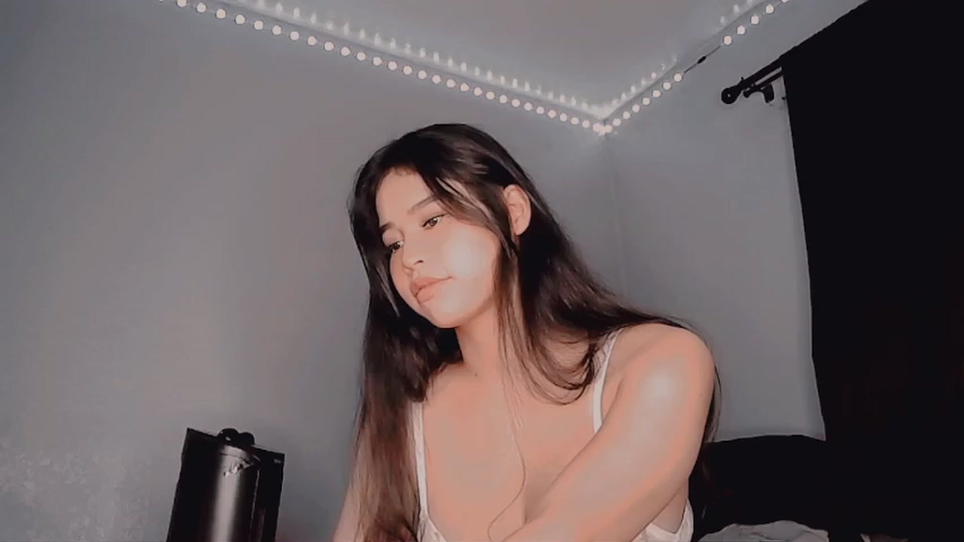 Gallery image thumbnail from BrokenRin's myfreecams stream on, 01/25/2023, 10:27 image 4 of 20