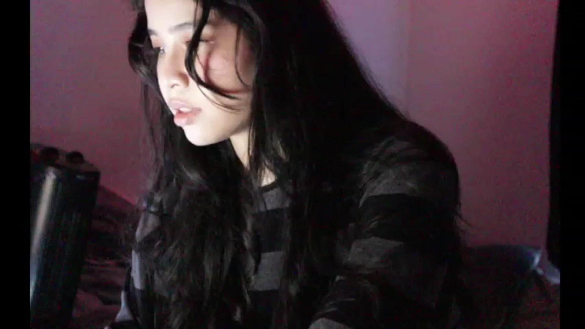 Gallery image thumbnail from BrokenRin's myfreecams stream on, 03/27/2023, 01:55 image 13 of 20
