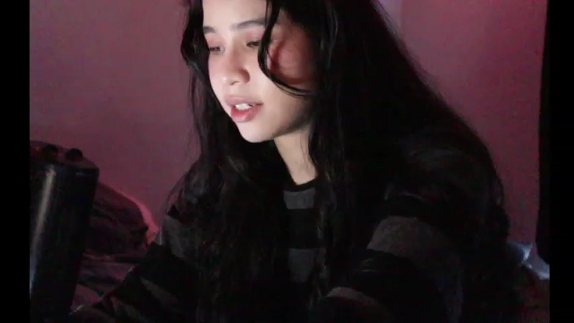Gallery image thumbnail from BrokenRin's myfreecams stream on, 03/27/2023, 01:55 image 4 of 20