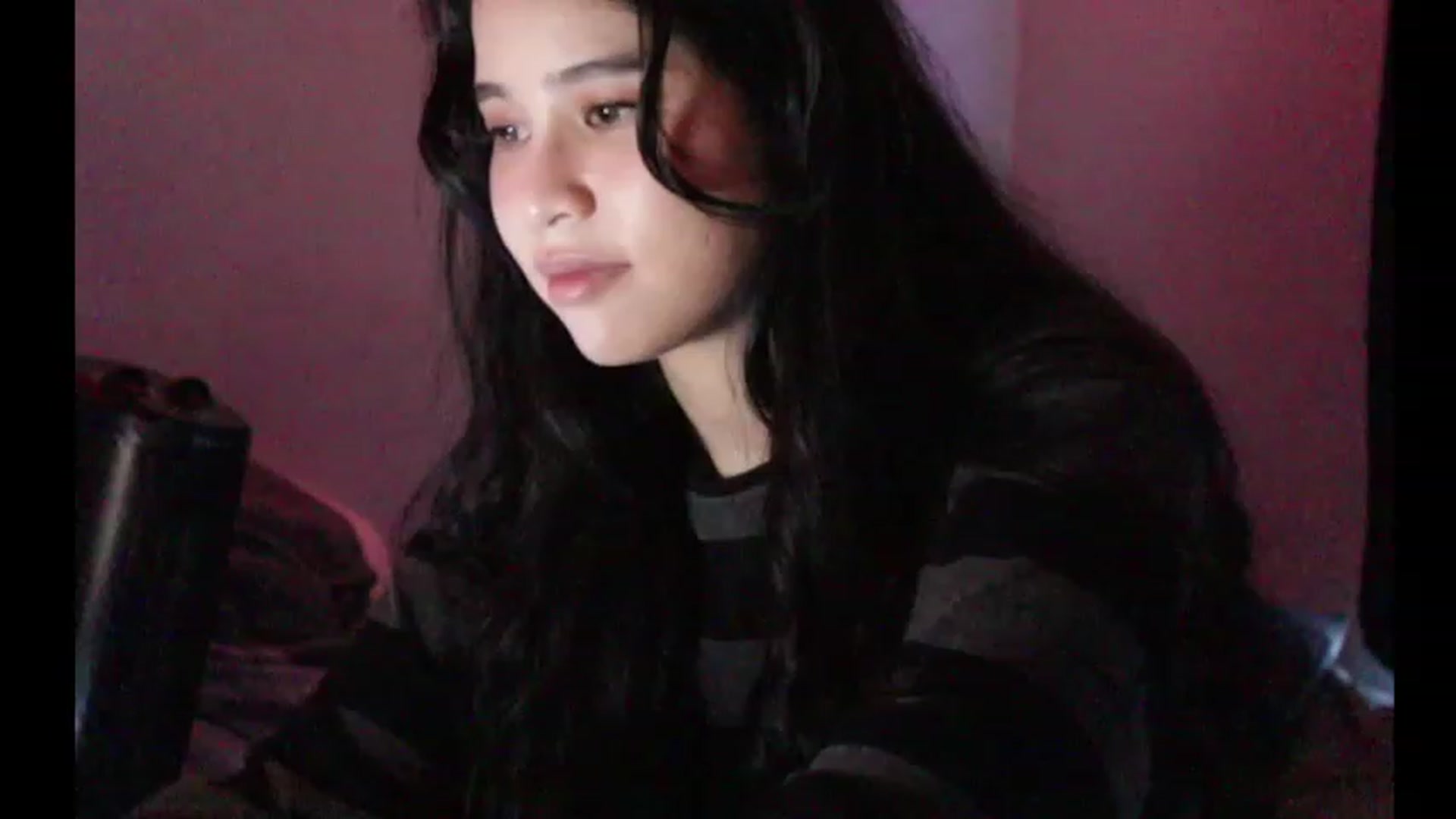 Gallery image thumbnail from BrokenRin's myfreecams stream on, 03/27/2023, 01:55 image 2 of 20