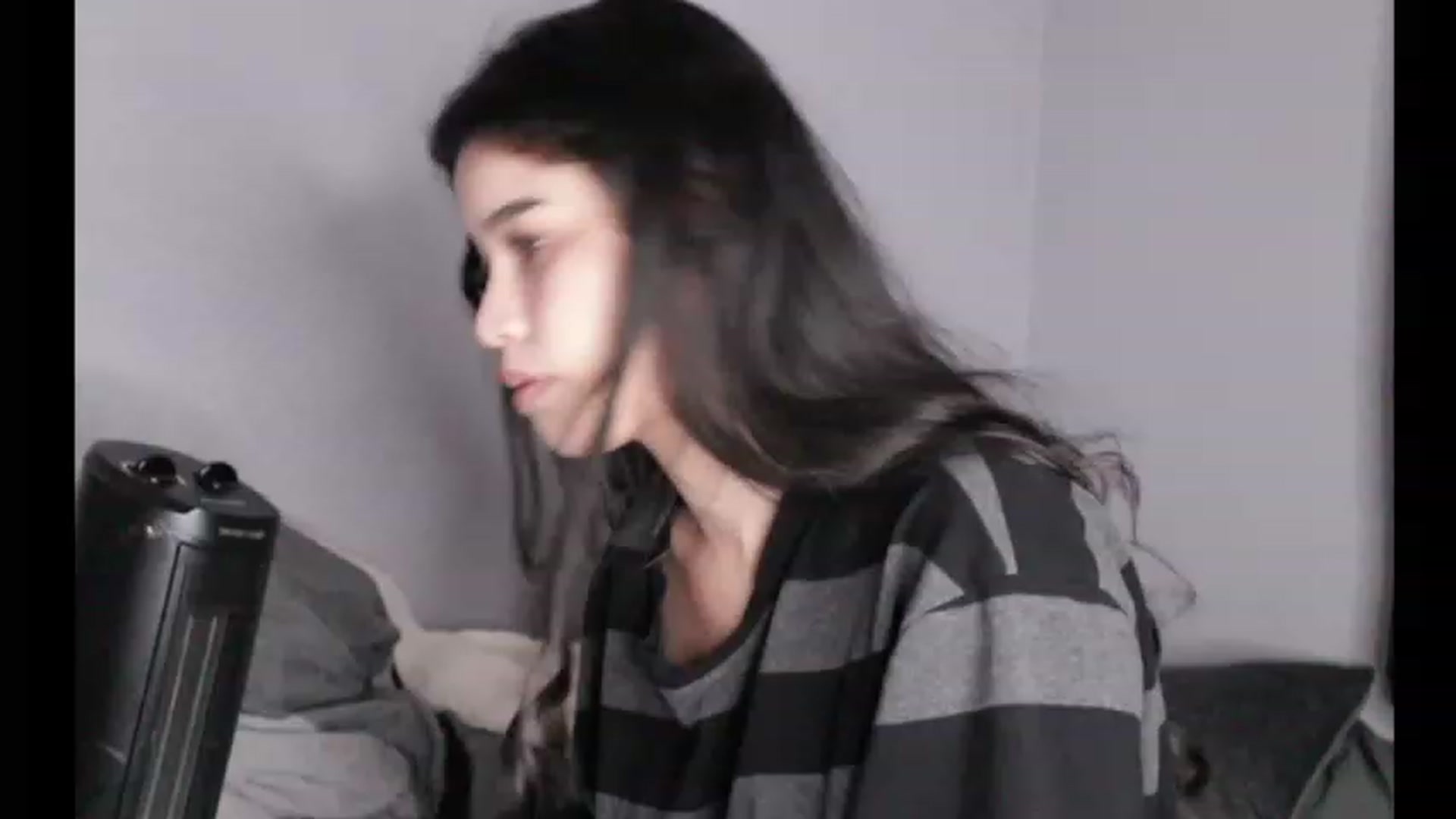 Gallery image thumbnail from BrokenRin's myfreecams stream on, 03/27/2023, 02:35 image 8 of 20
