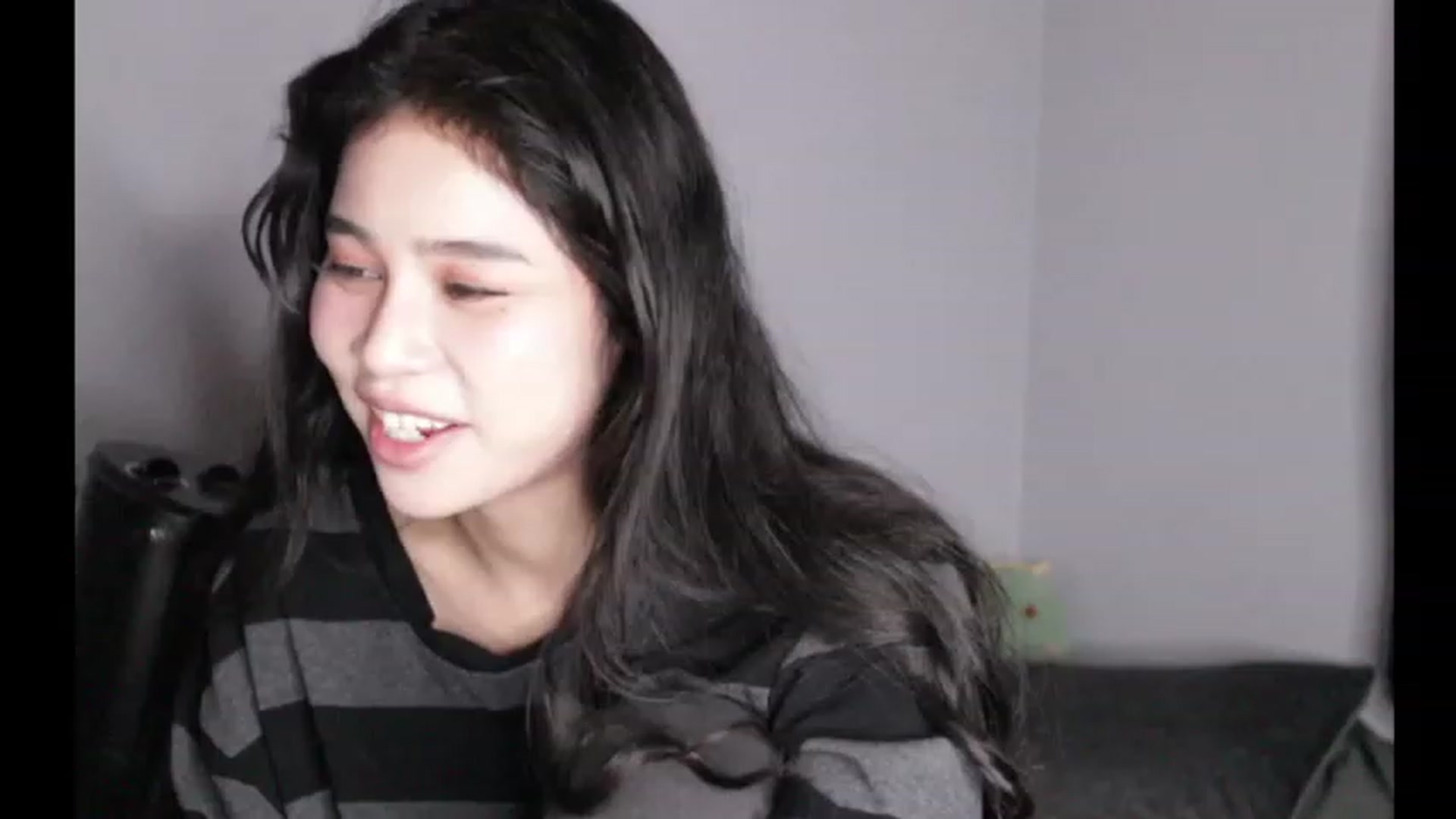 Gallery image thumbnail from BrokenRin's myfreecams stream on, 03/27/2023, 02:35 image 17 of 20