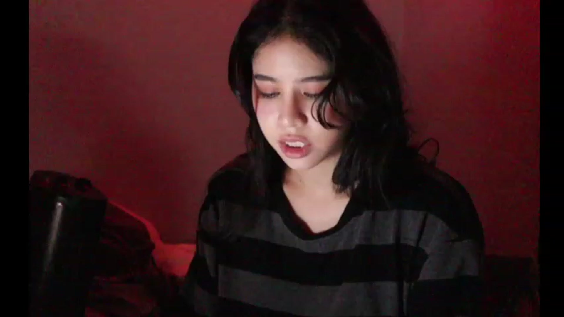 Gallery image thumbnail from BrokenRin's myfreecams stream on, 03/27/2023, 02:35 image 5 of 20