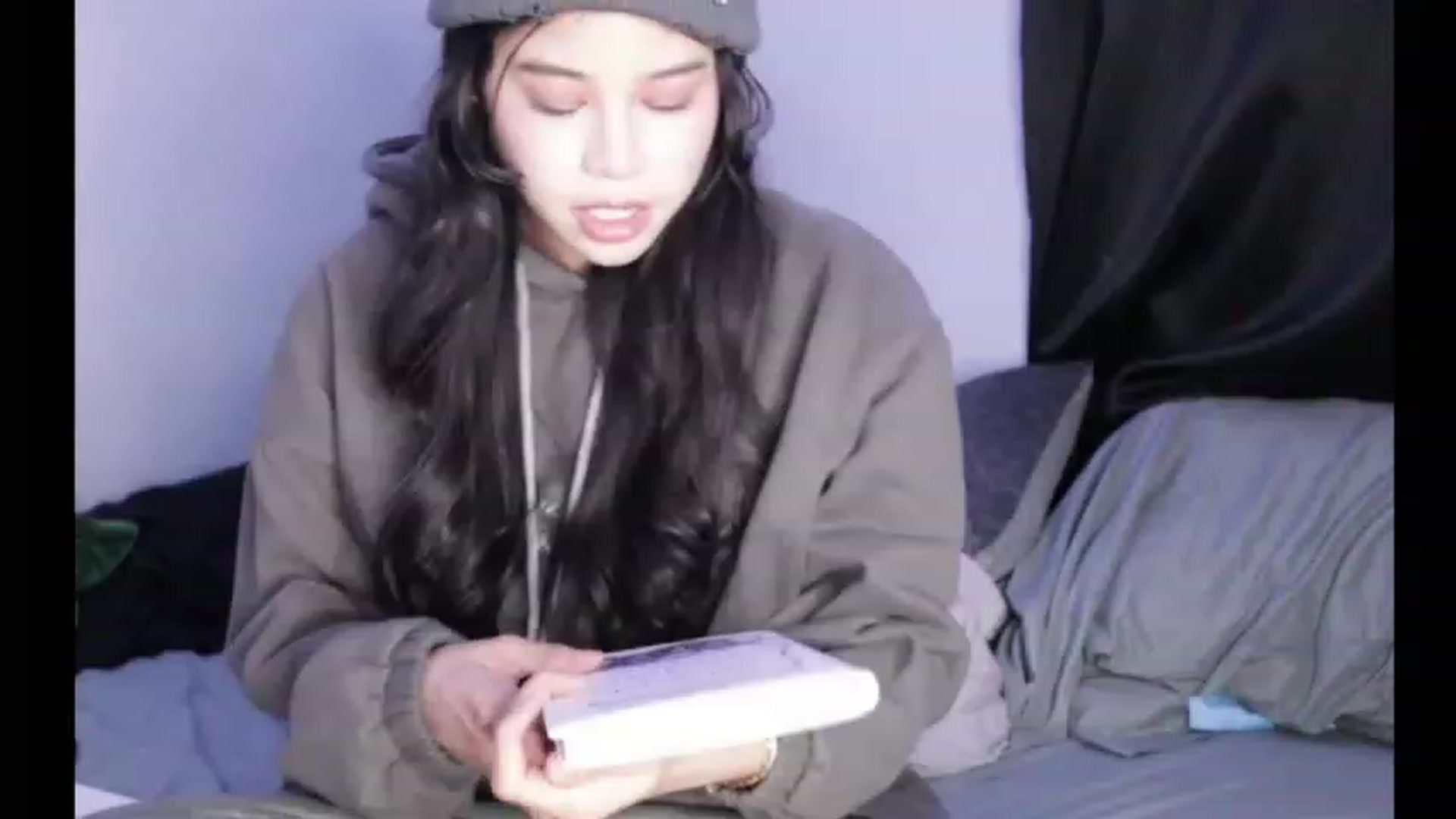 Gallery image thumbnail from BrokenRin's myfreecams stream on, 03/31/2023, 10:02 image 2 of 20