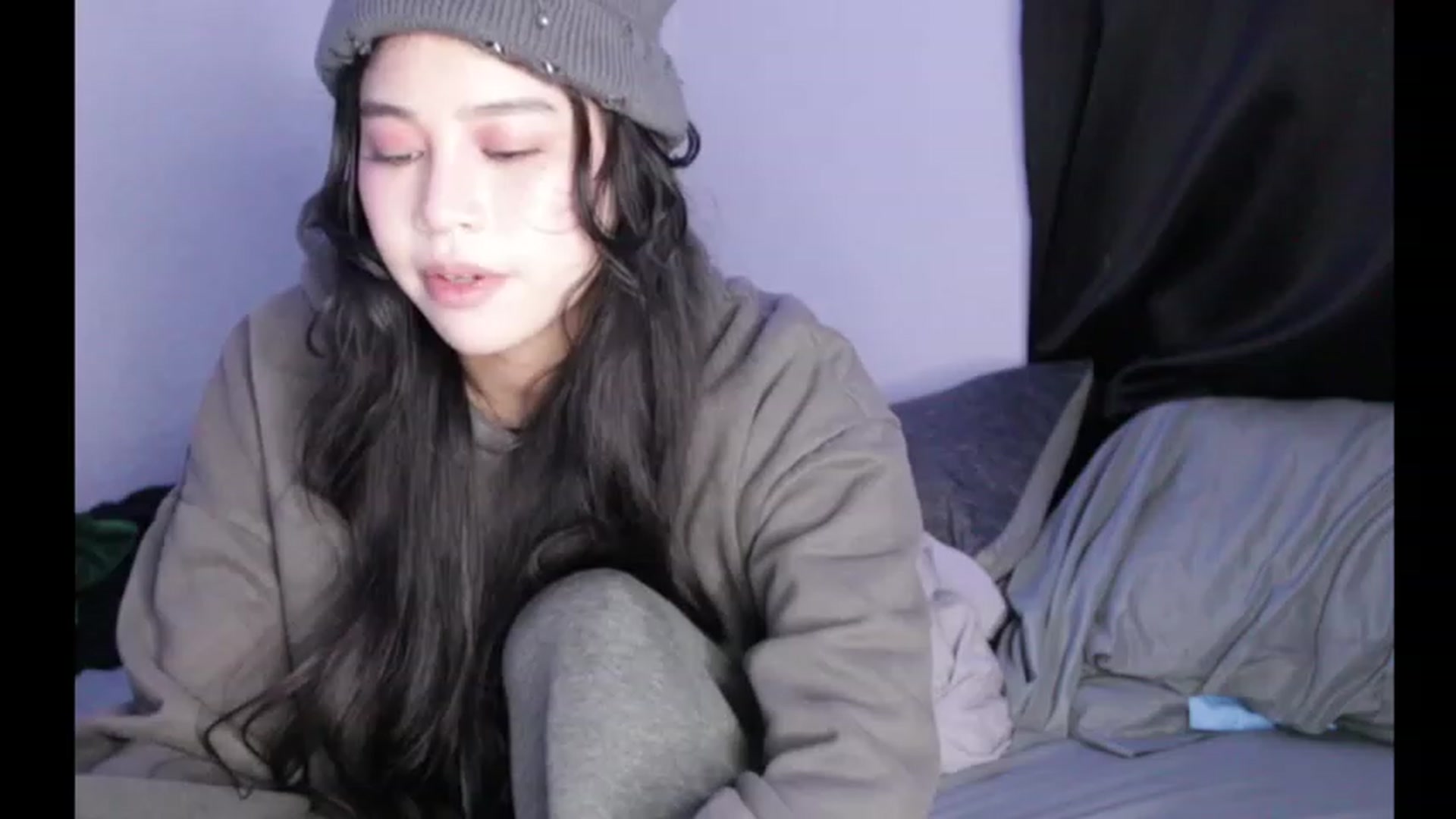Gallery image thumbnail from BrokenRin's myfreecams stream on, 03/31/2023, 10:02 image 6 of 20