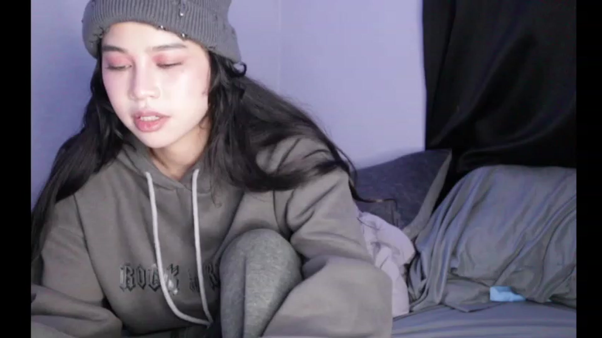 Gallery image thumbnail from BrokenRin's myfreecams stream on, 03/31/2023, 10:02 image 18 of 20