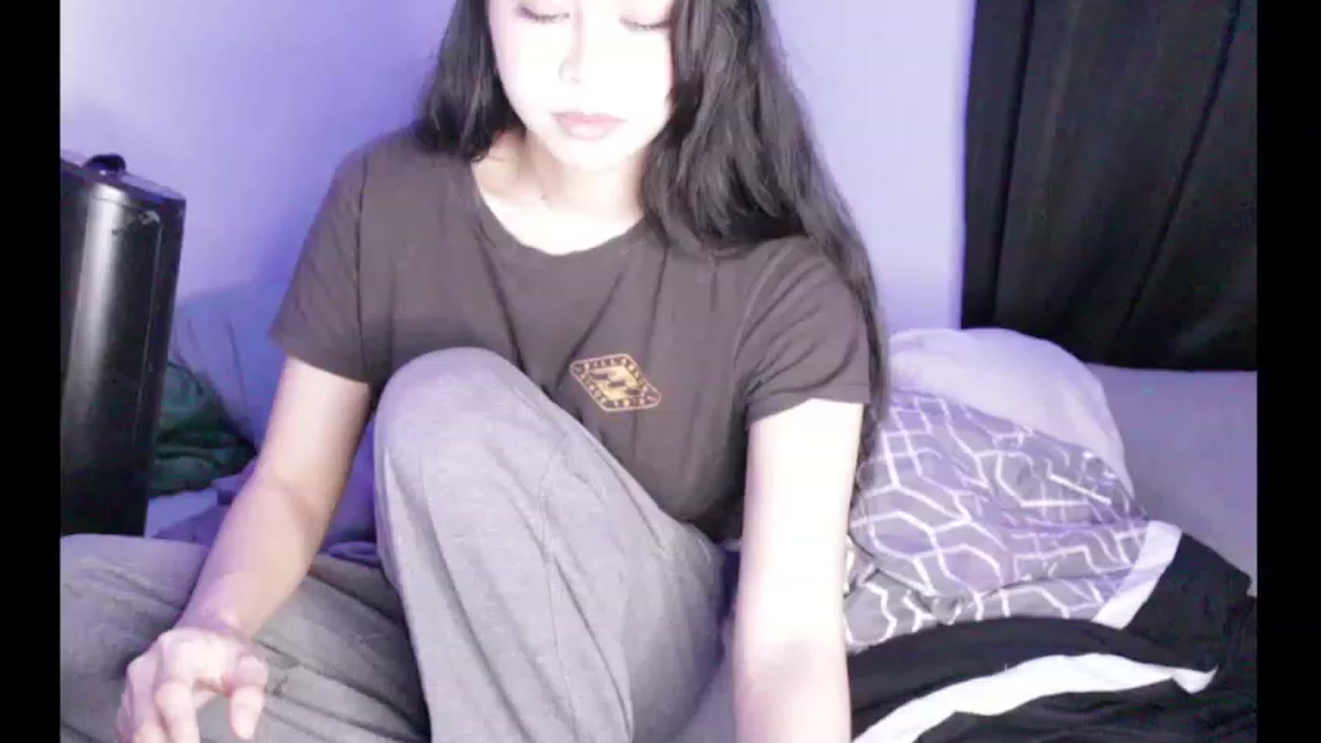 Gallery image thumbnail from BrokenRin's myfreecams stream on, 04/03/2023, 12:23 image 4 of 20