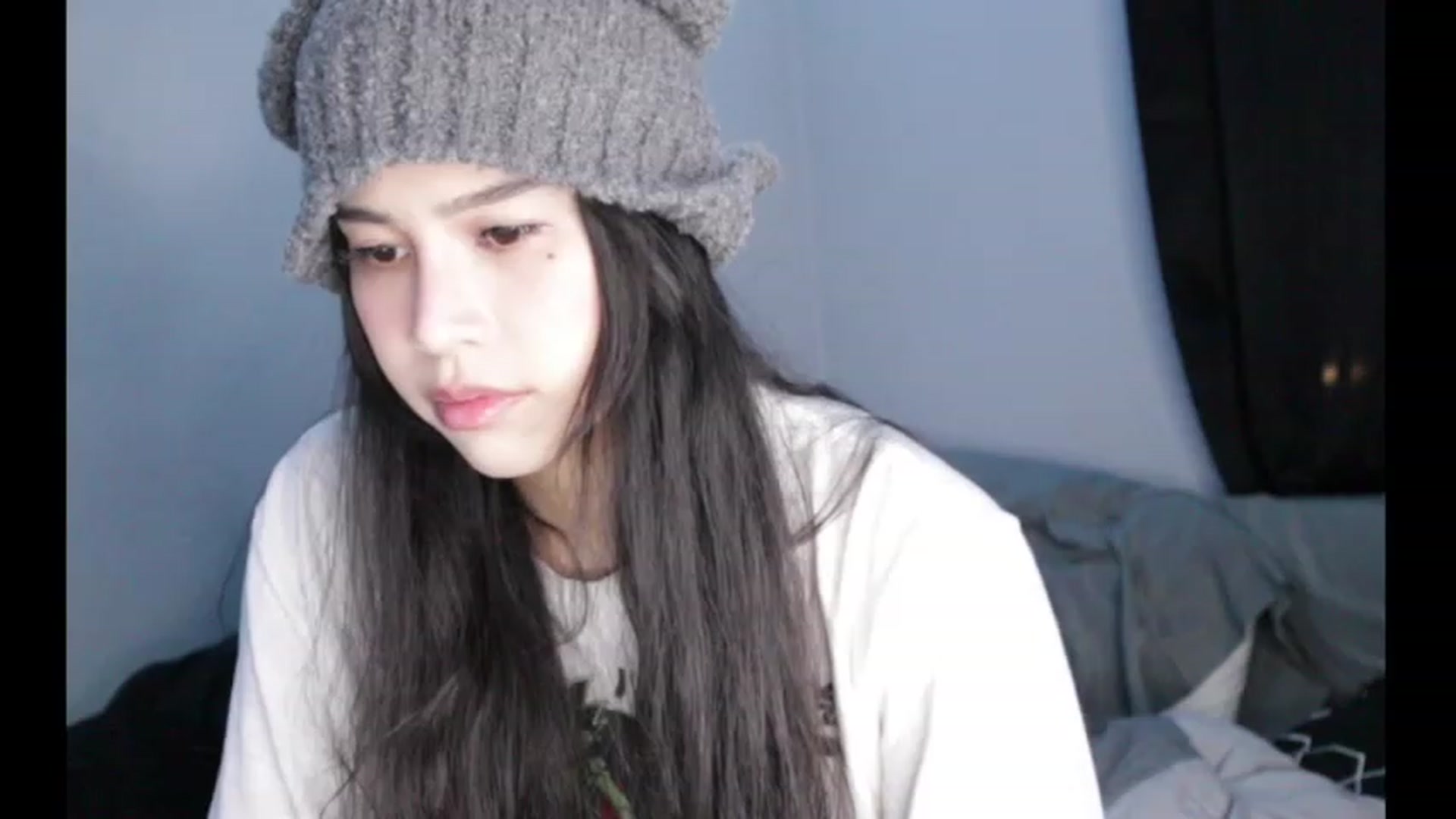 Gallery image thumbnail from BrokenRin's myfreecams stream on, 04/13/2023, 05:00 image 4 of 20
