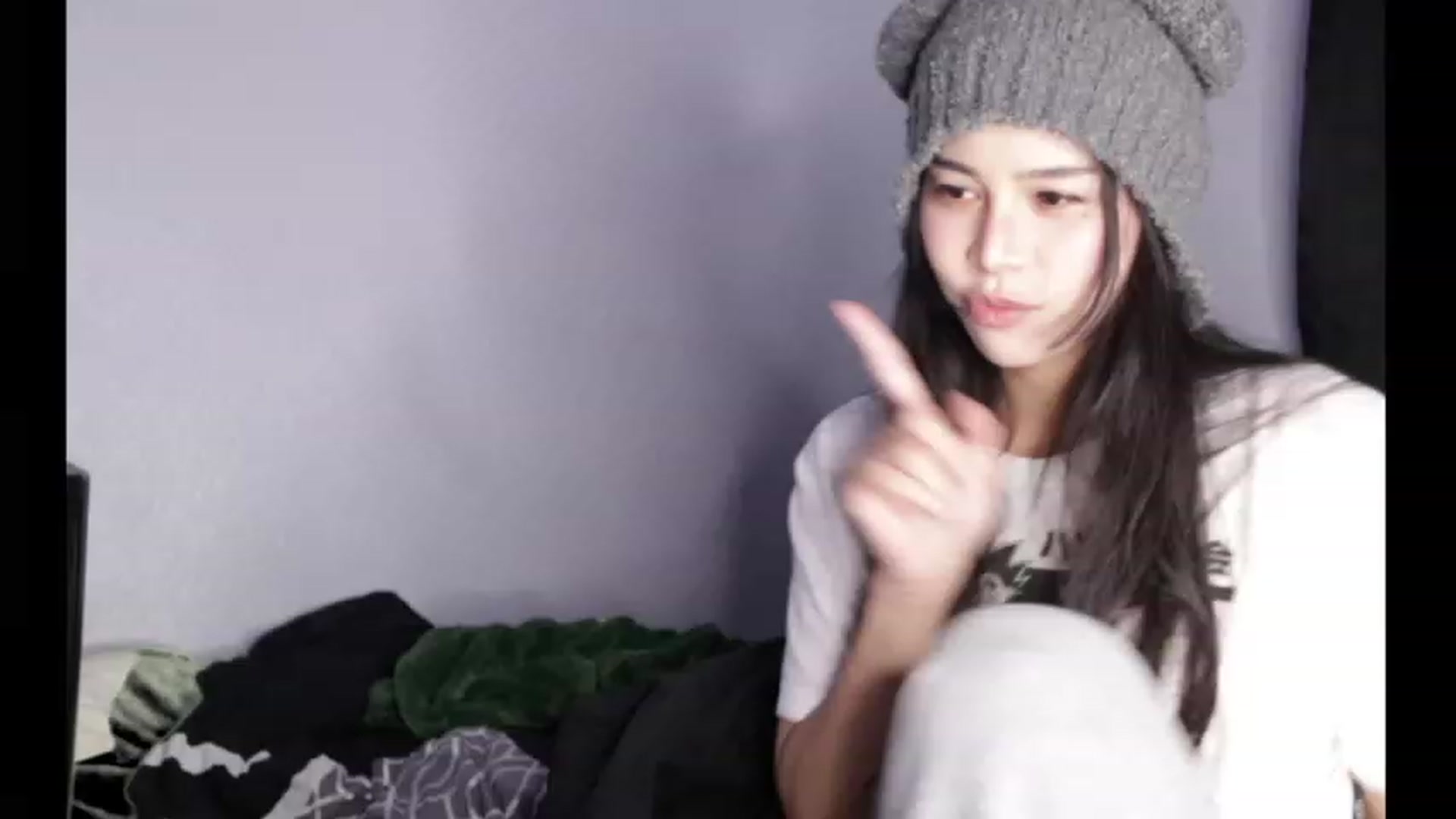 Gallery image thumbnail from BrokenRin's myfreecams stream on, 04/13/2023, 07:48 image 10 of 20