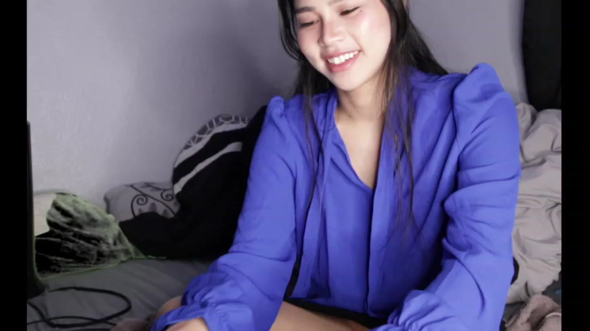 Gallery image thumbnail from BrokenRin's myfreecams stream on, 04/13/2023, 08:46 image 2 of 20