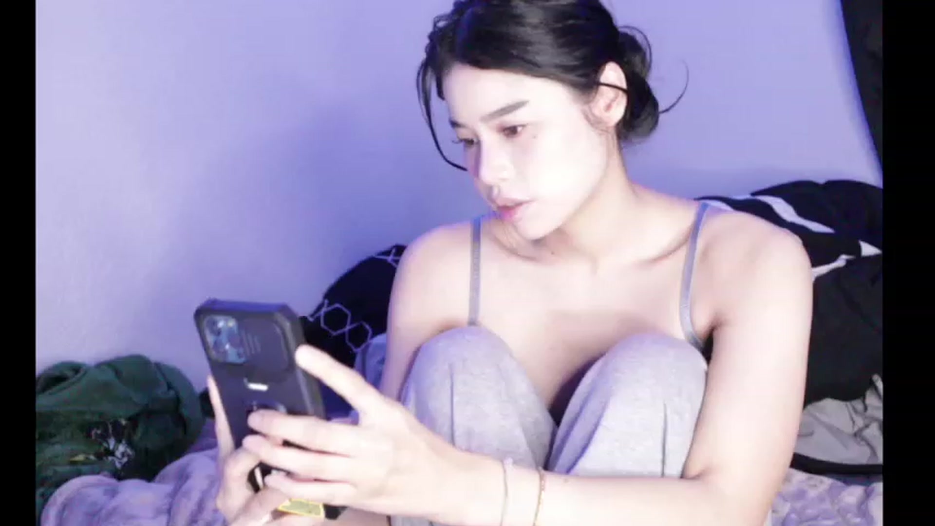 Gallery image thumbnail from BrokenRin's myfreecams stream on, 04/17/2023, 04:21 image 13 of 20
